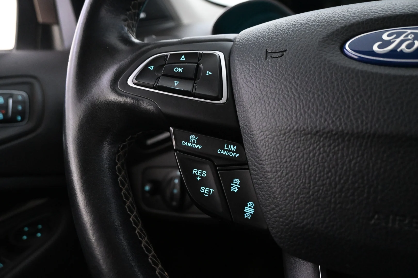 Car Image - 6DEiTKVOtGw8oIcL0jeXz1