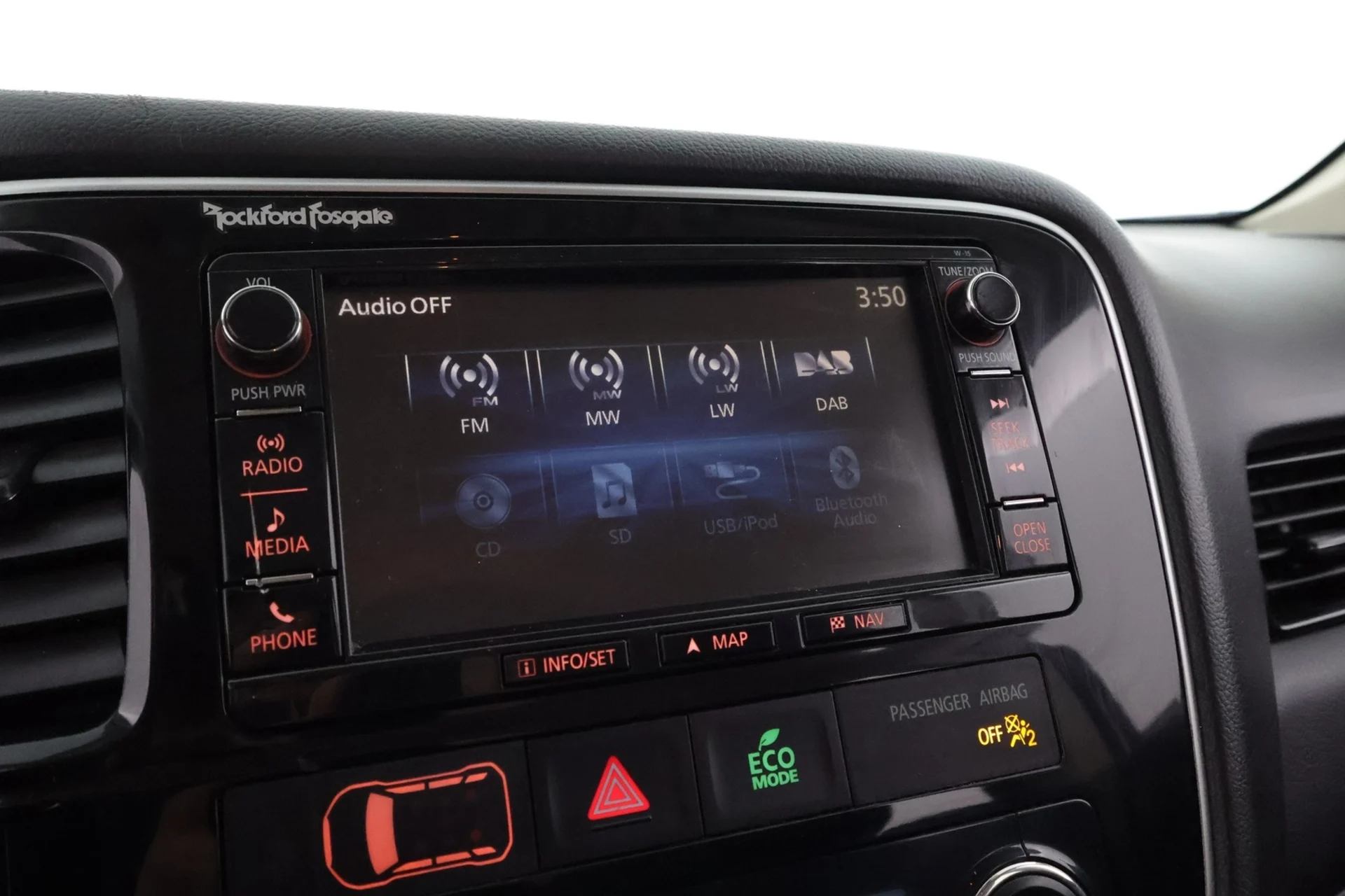 Car Image - 4Ym8lT3vHlbhAoj3nLgusf
