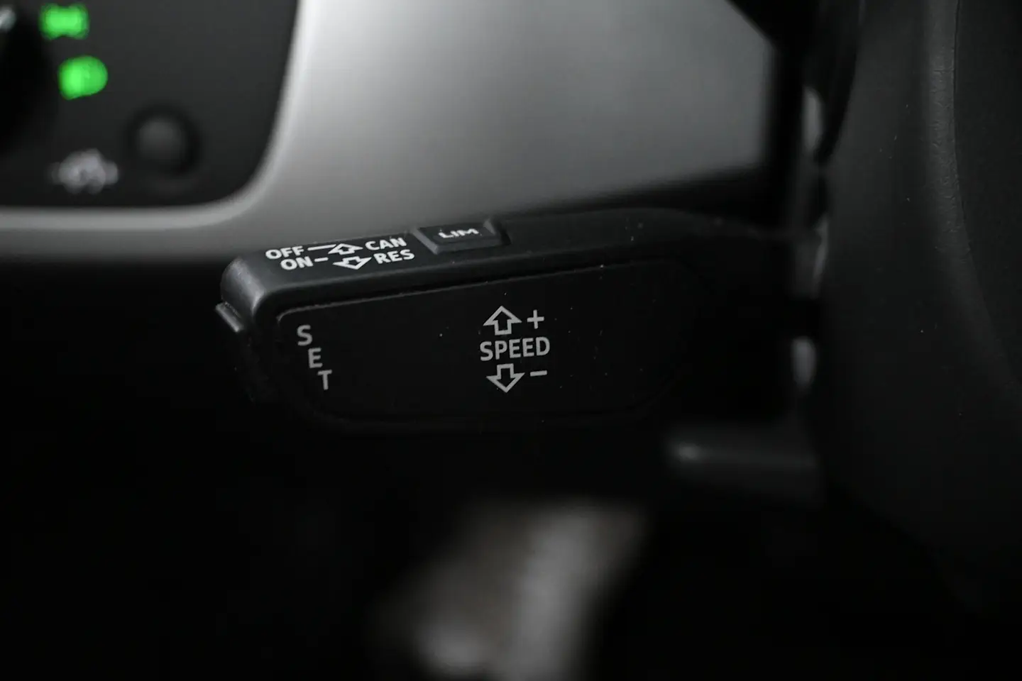 Car Image - 6u8tszWH7CVRVhg9nFHfzb