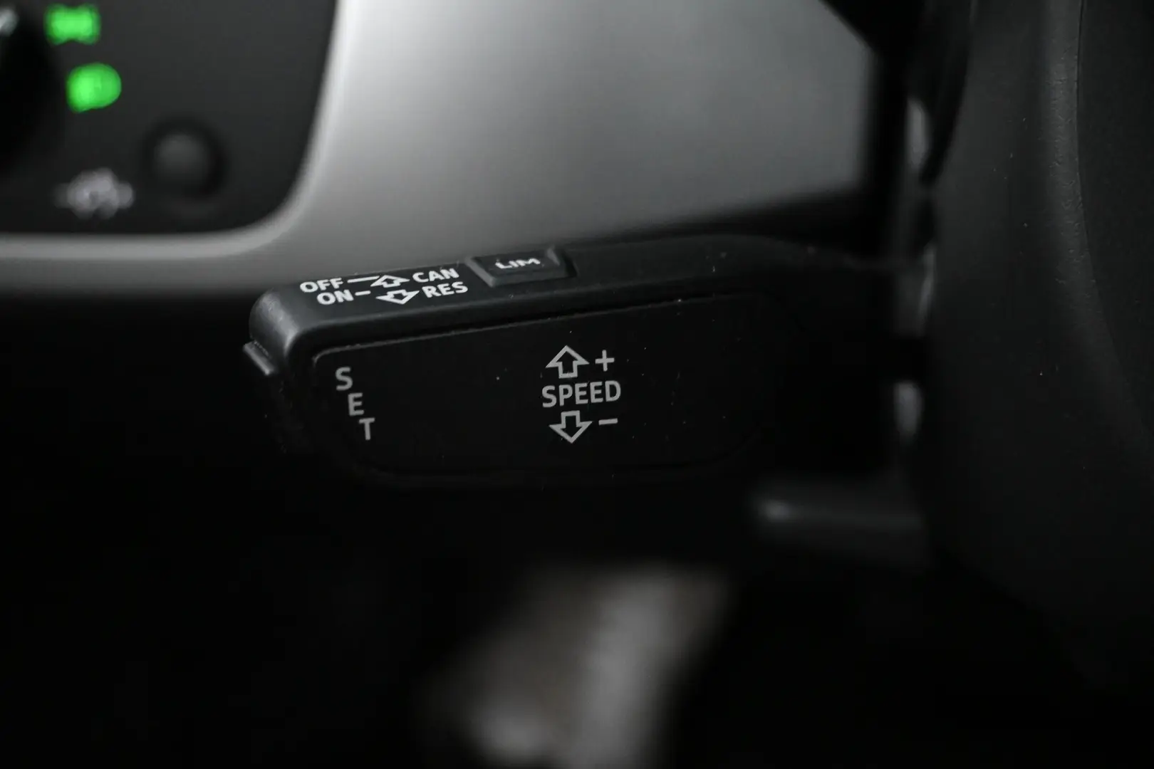 Car Image - 6u8tszWH7CVRVhg9nFHfzb
