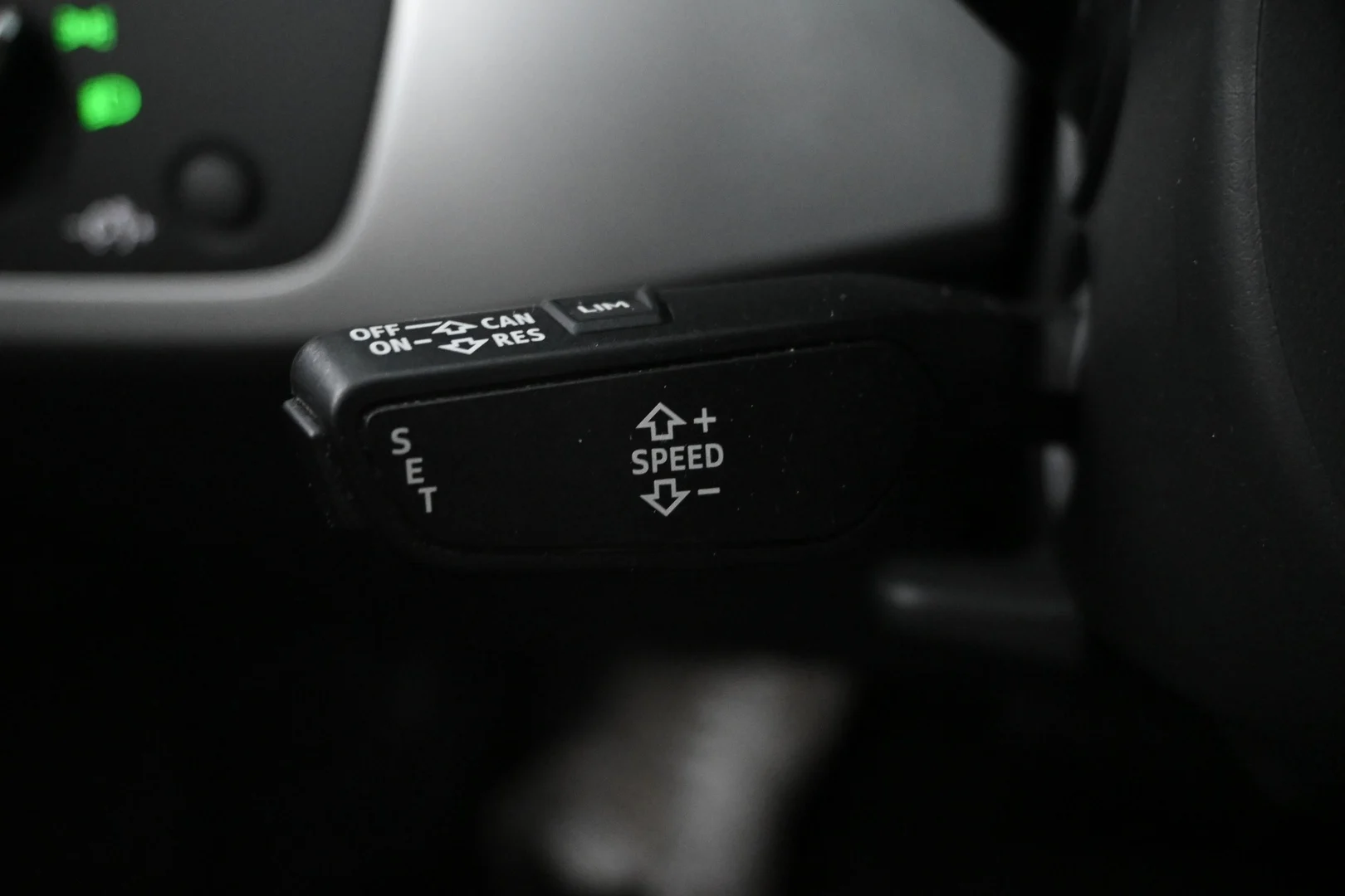 Car Image - 6u8tszWH7CVRVhg9nFHfzb