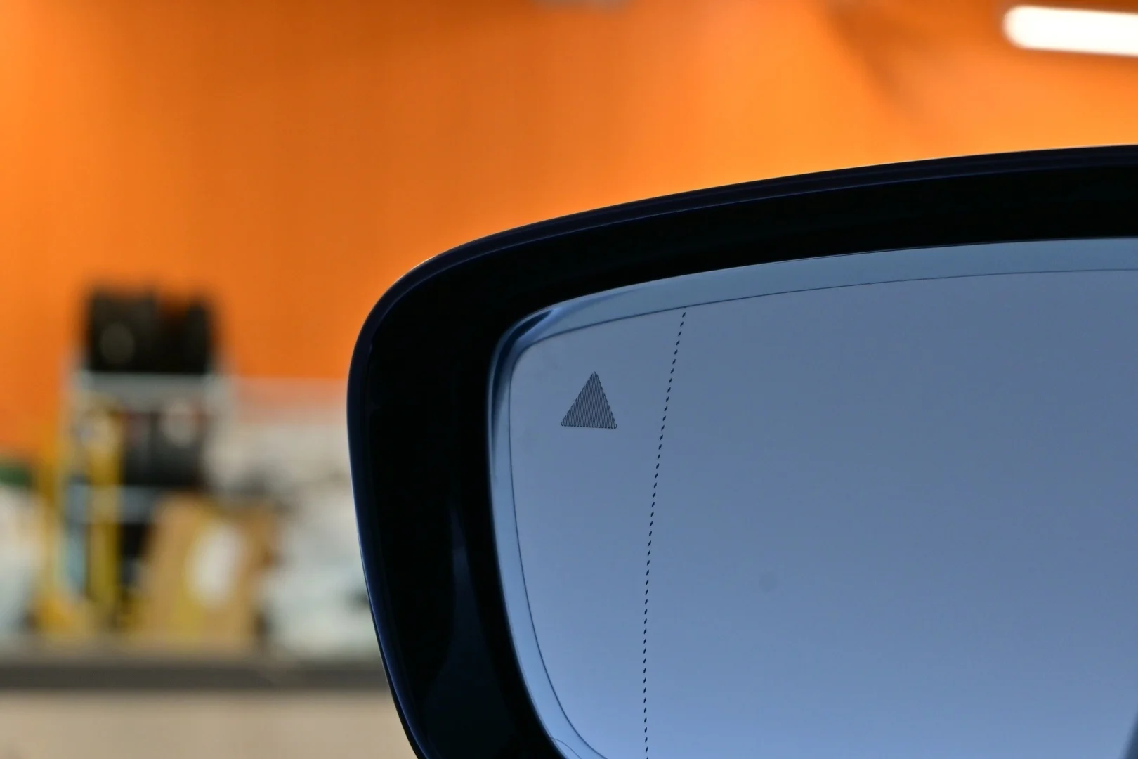 Car Image - W3H8PFELRnB9lYtpeRbJe