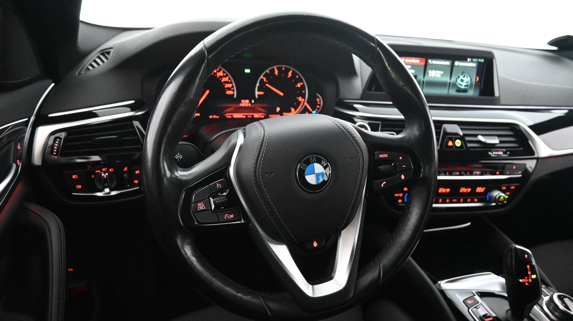 Car Image - Op7iOy6ZVh02SRdILP92E