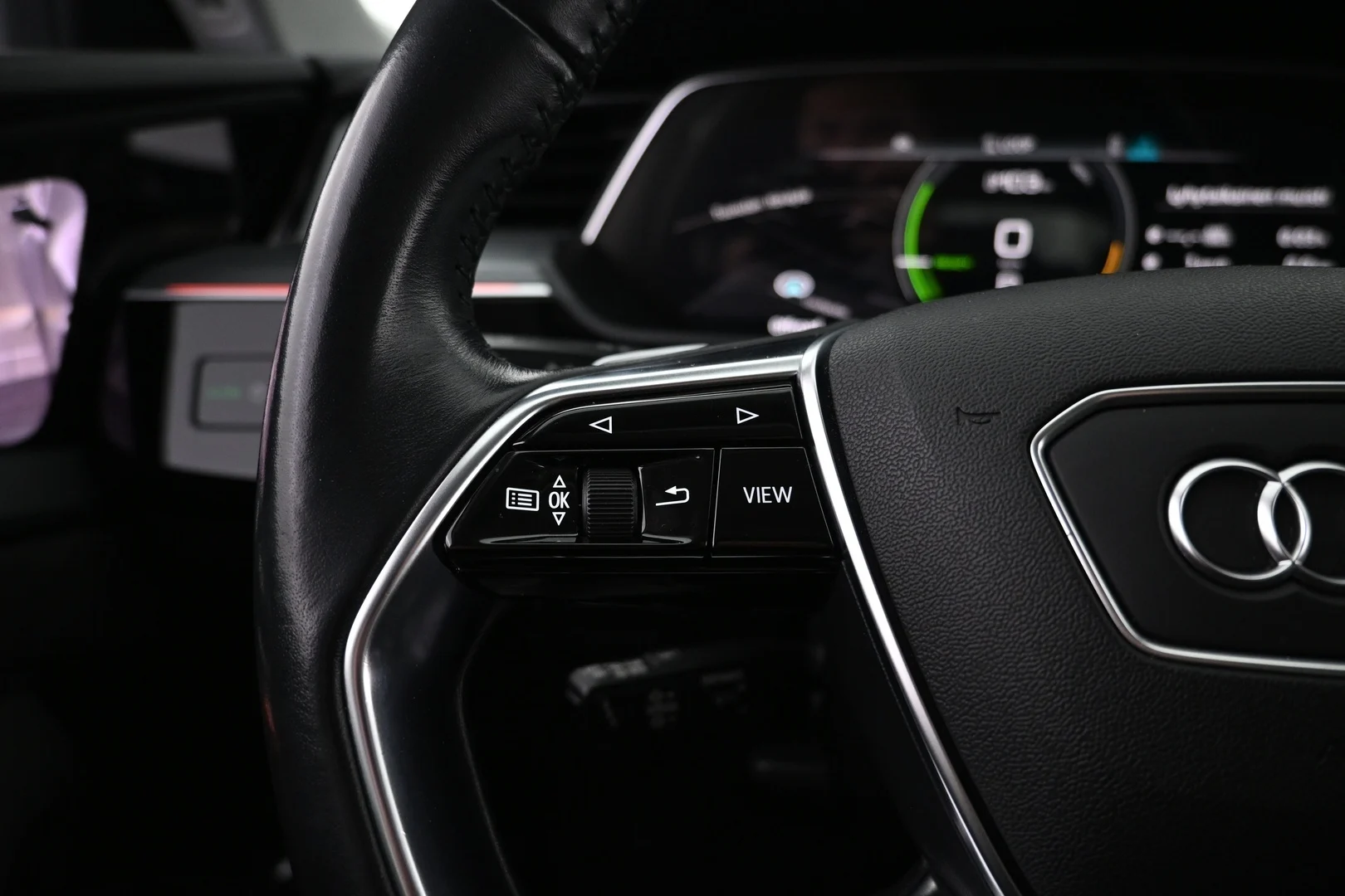Car Image - 3e1CtiM7pKkAdicfGCBMI3