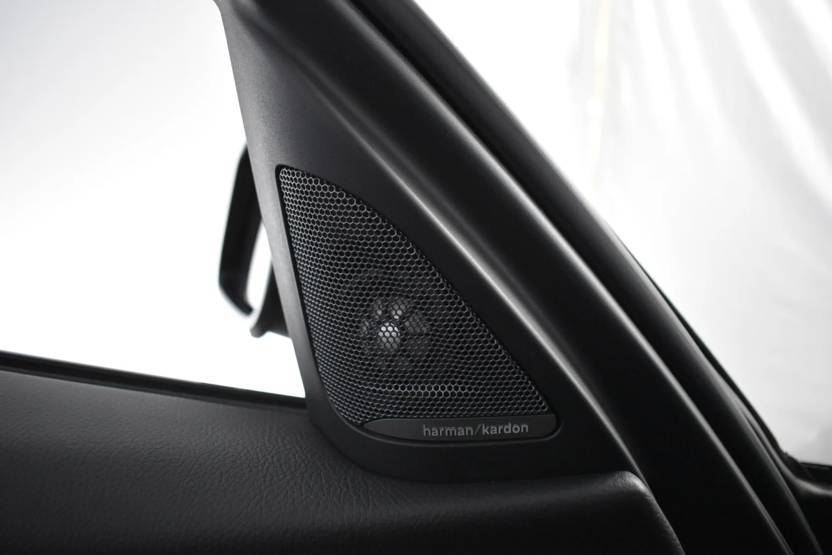 Car Image - 6vg21g6hmZbmSblGcuknVV
