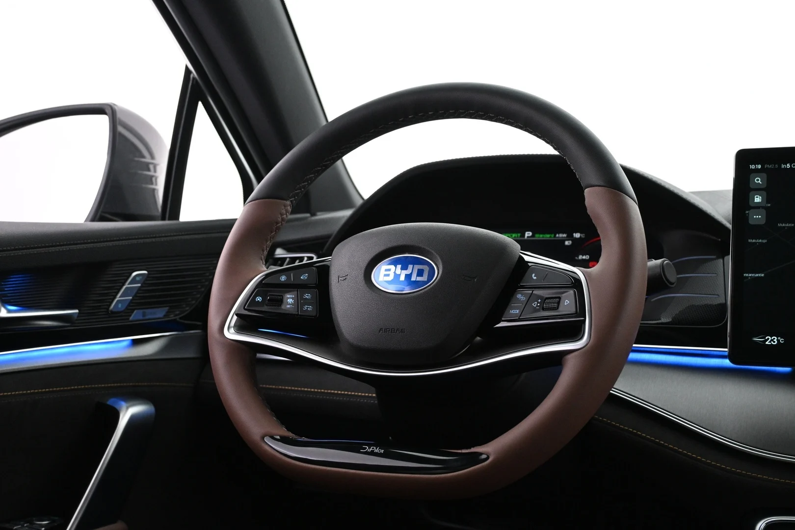 Car Image - ieLDfQRhAa0Bd3AwT5lmD