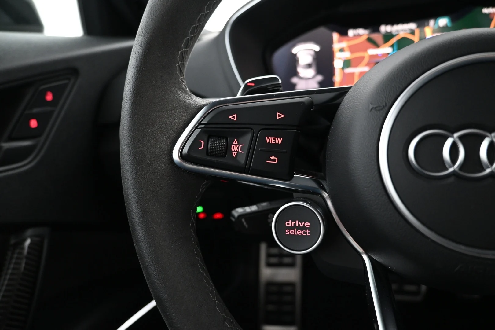Car Image - 5UaLbhXyJ79Hr3xuVeJkM1