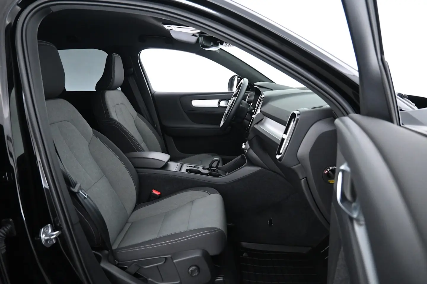 Car Image - 5YCv7FjDnjiBcrq1b8e15k