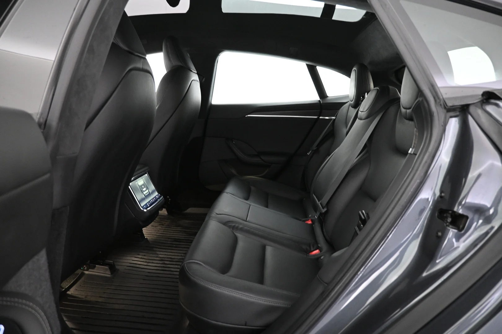 Car Image - 6vIkF36FbUxfPrQAL69Drq