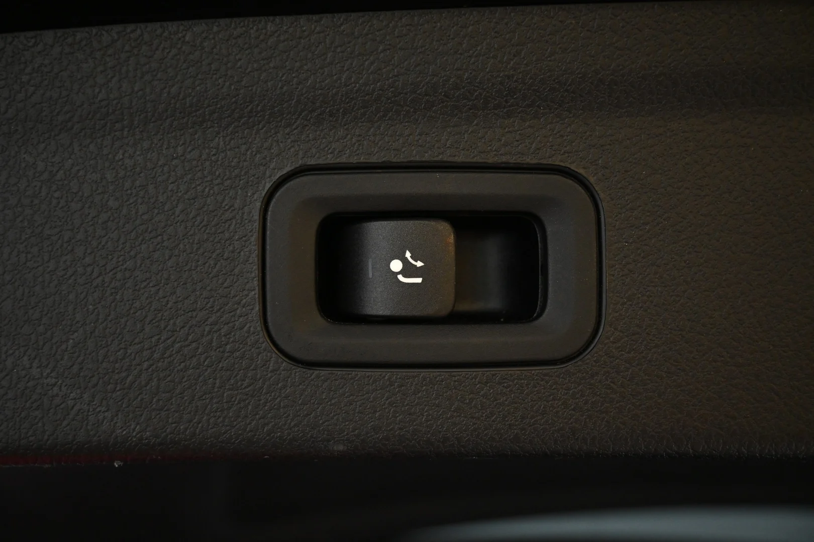 Car Image - 7BbZ5qxAmrqRFzN62Ea7DF