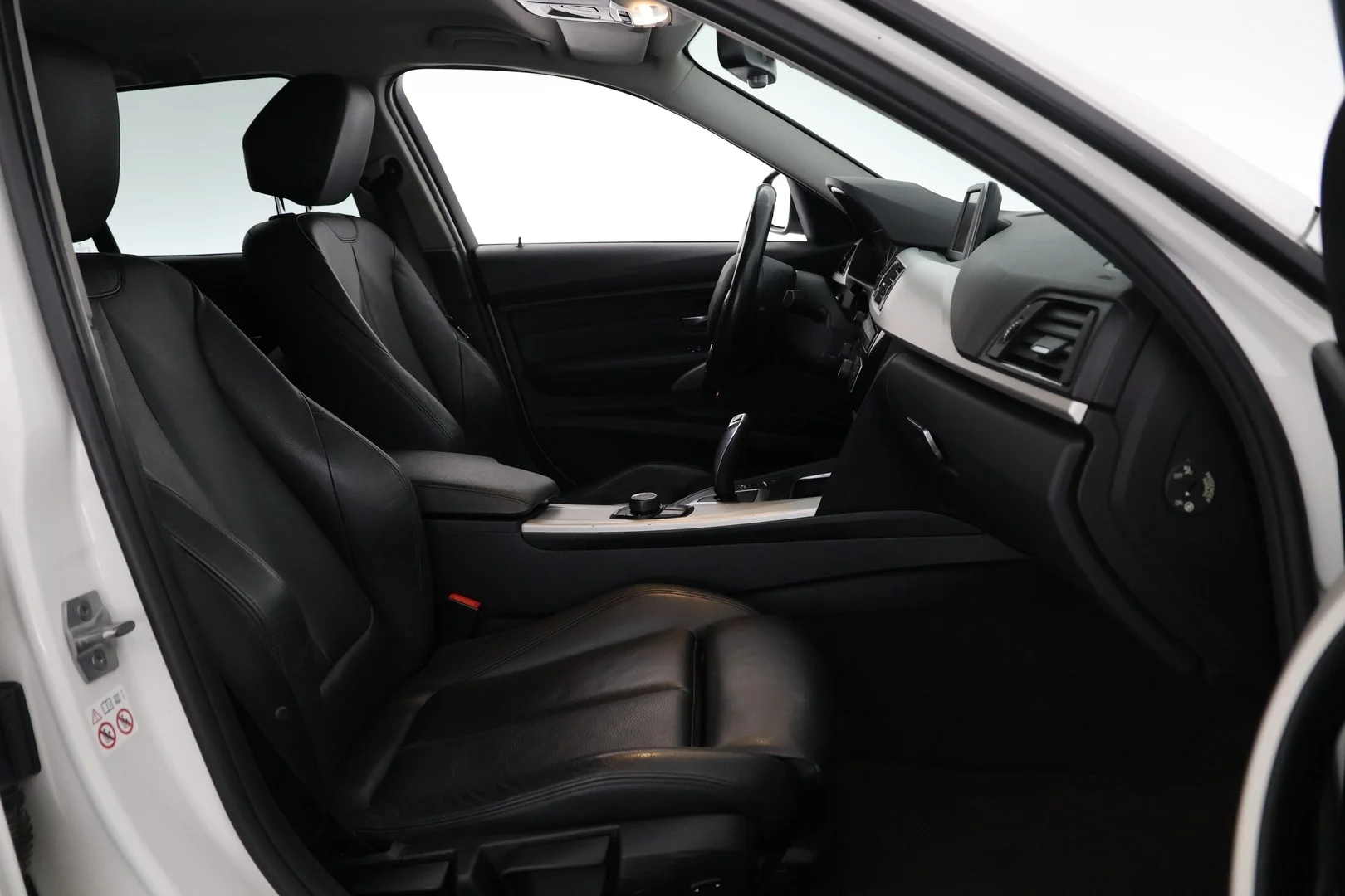 Car Image - jXMWiPR7w2b0qQAYJOyCw