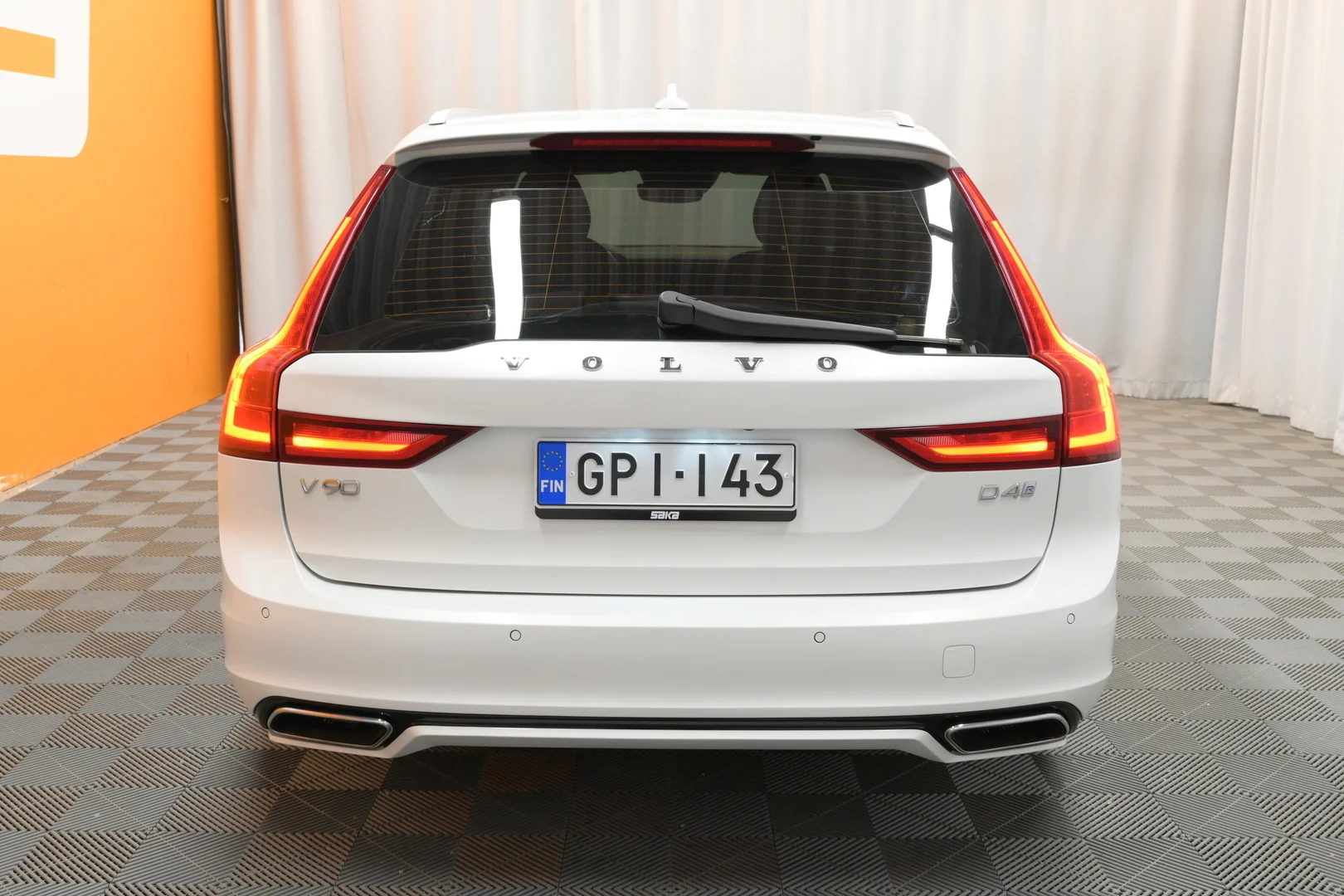 Car Image - 42245TvRo1SabrSqvLgWcg