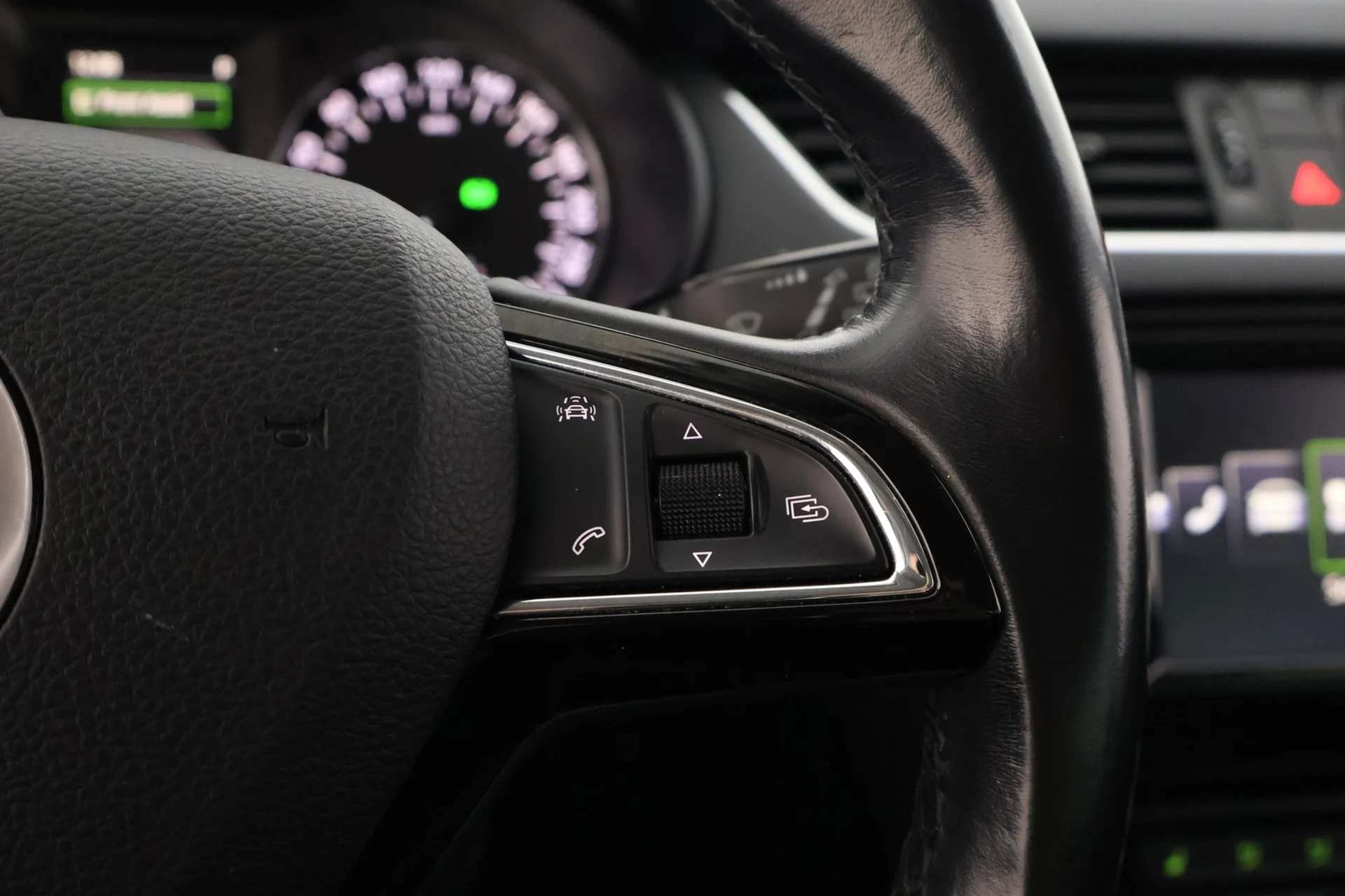 Car Image - 2ThjokNC6LsnFWYYKs5Lrg