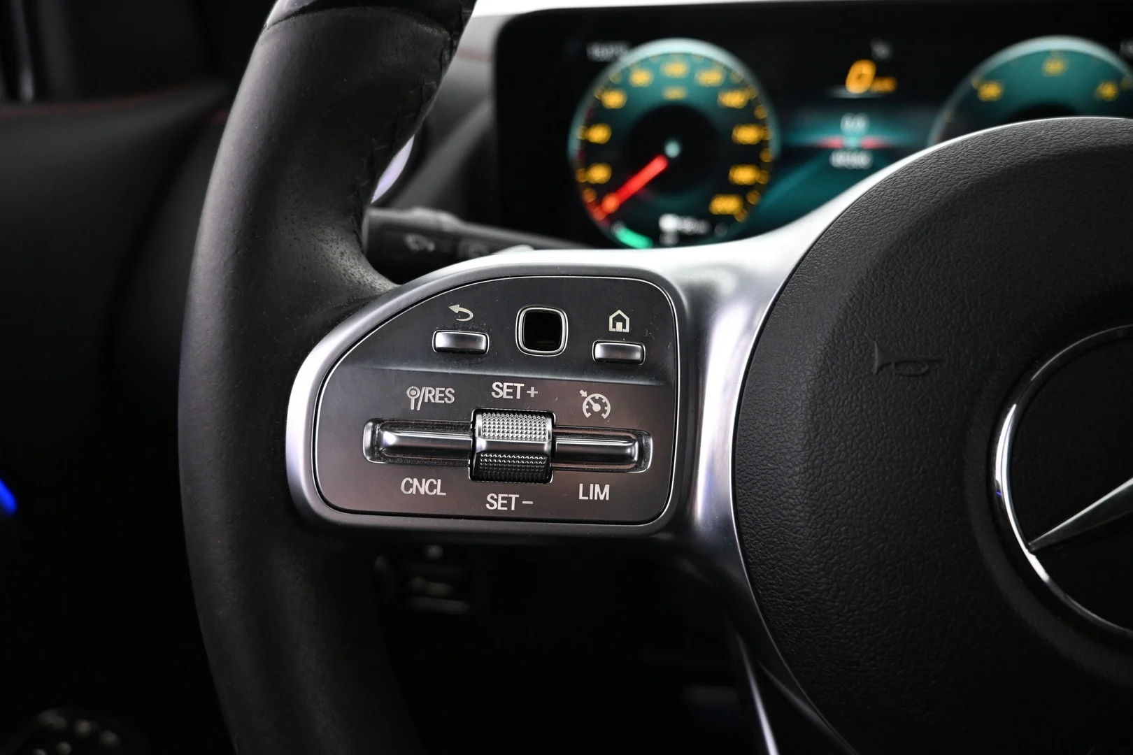 Car Image - 7r0ZUUwW10CieONI8LrYAX