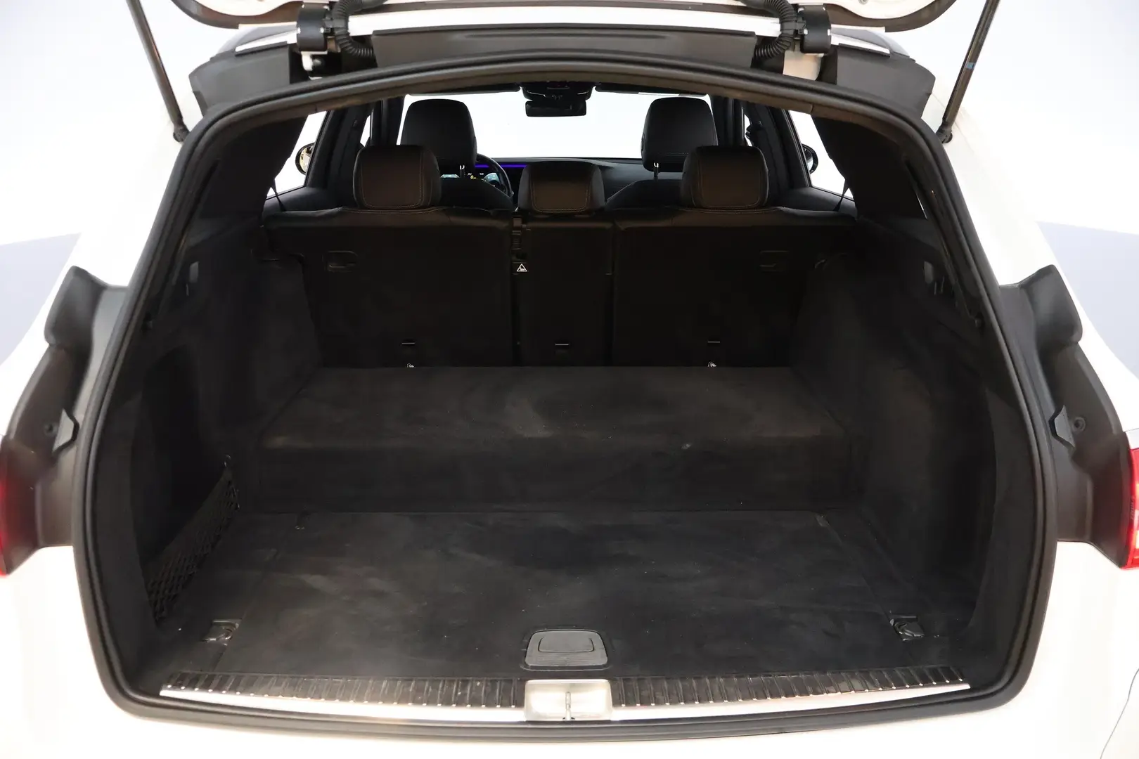 Car Image - 5H331shrfcWo0ze9Ng9SiW
