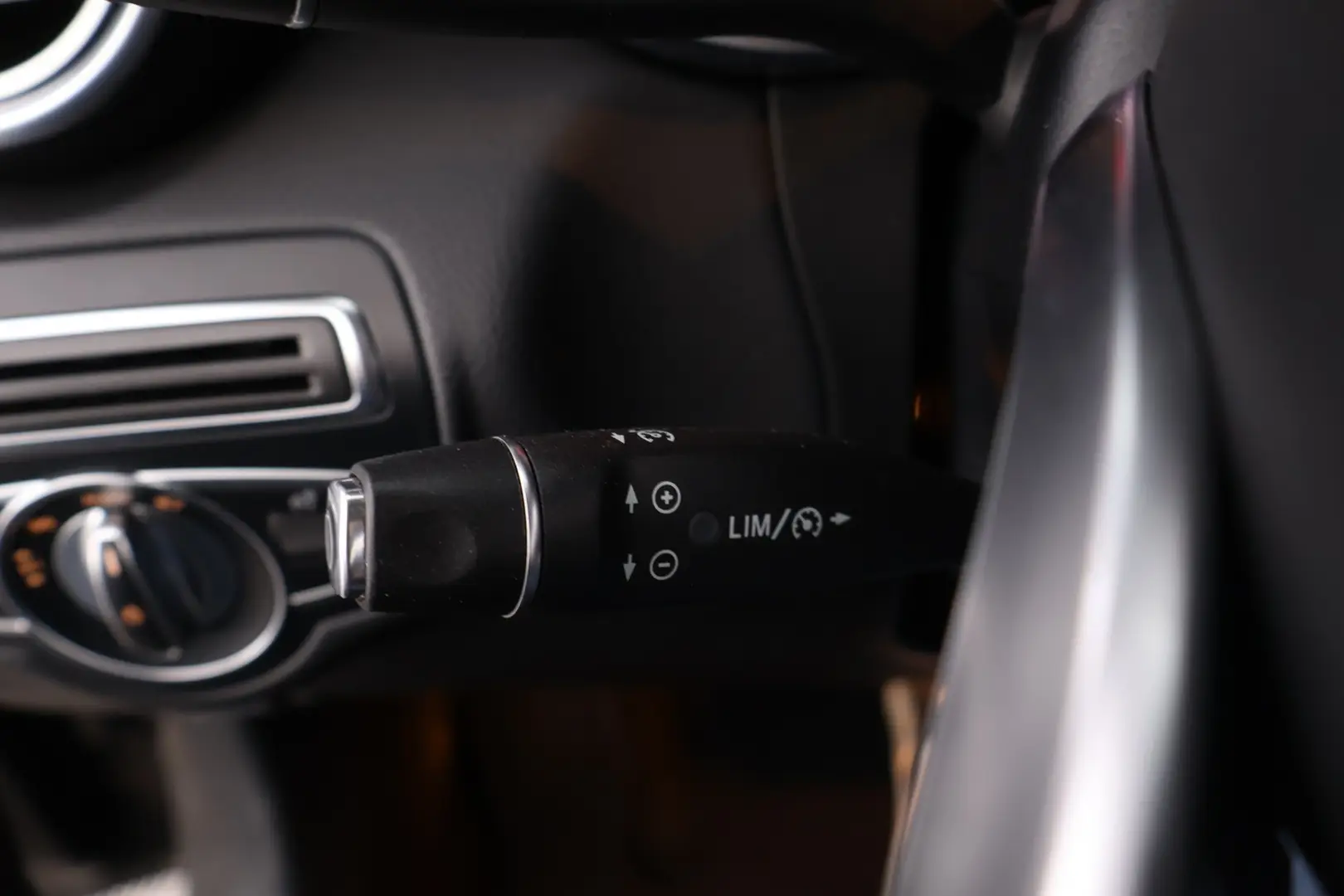 Car Image - RLCnEQRn3Cz2TgY39MSnq