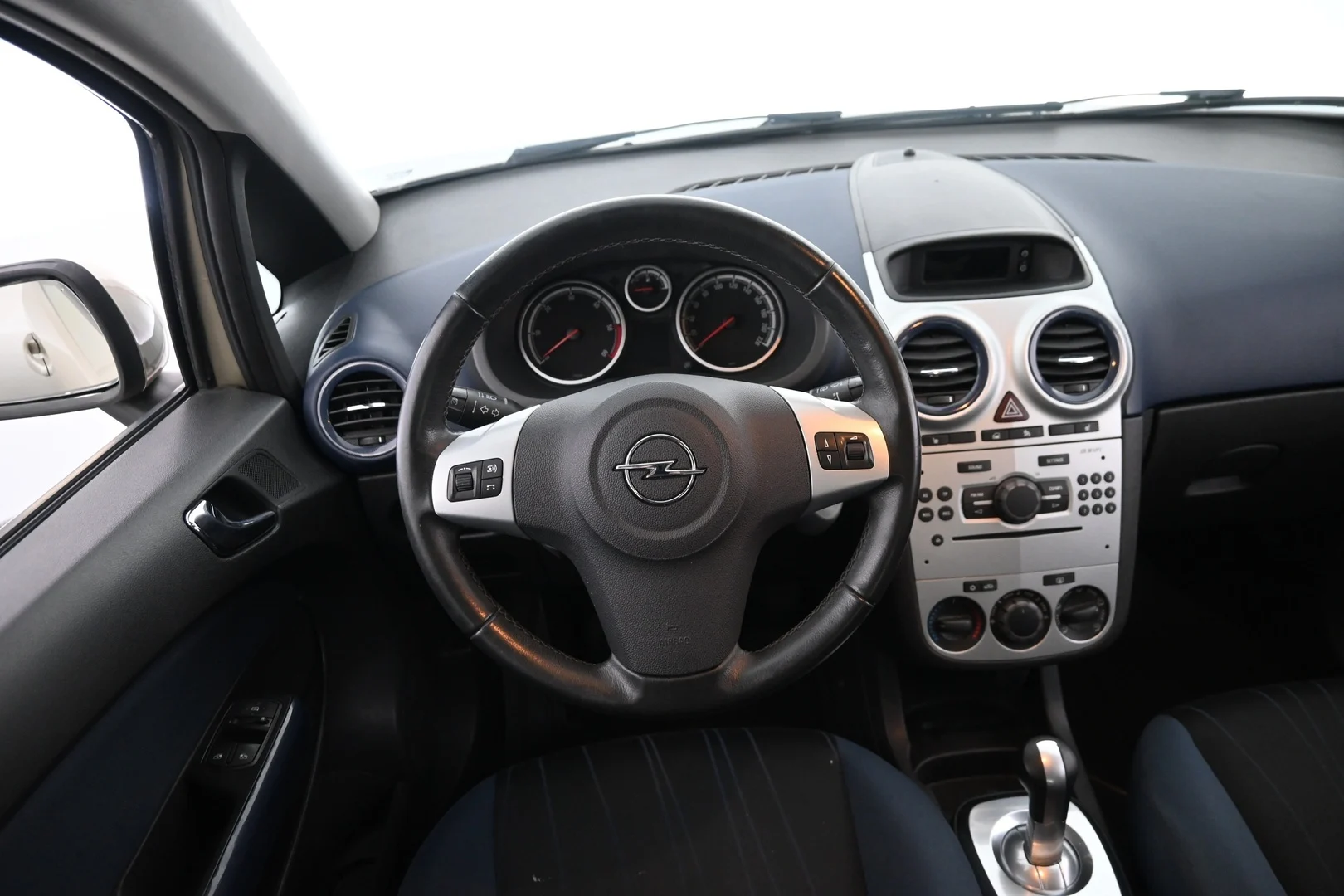 Car Image - 77W4pgDR2QLk4tqT1Q7qpv
