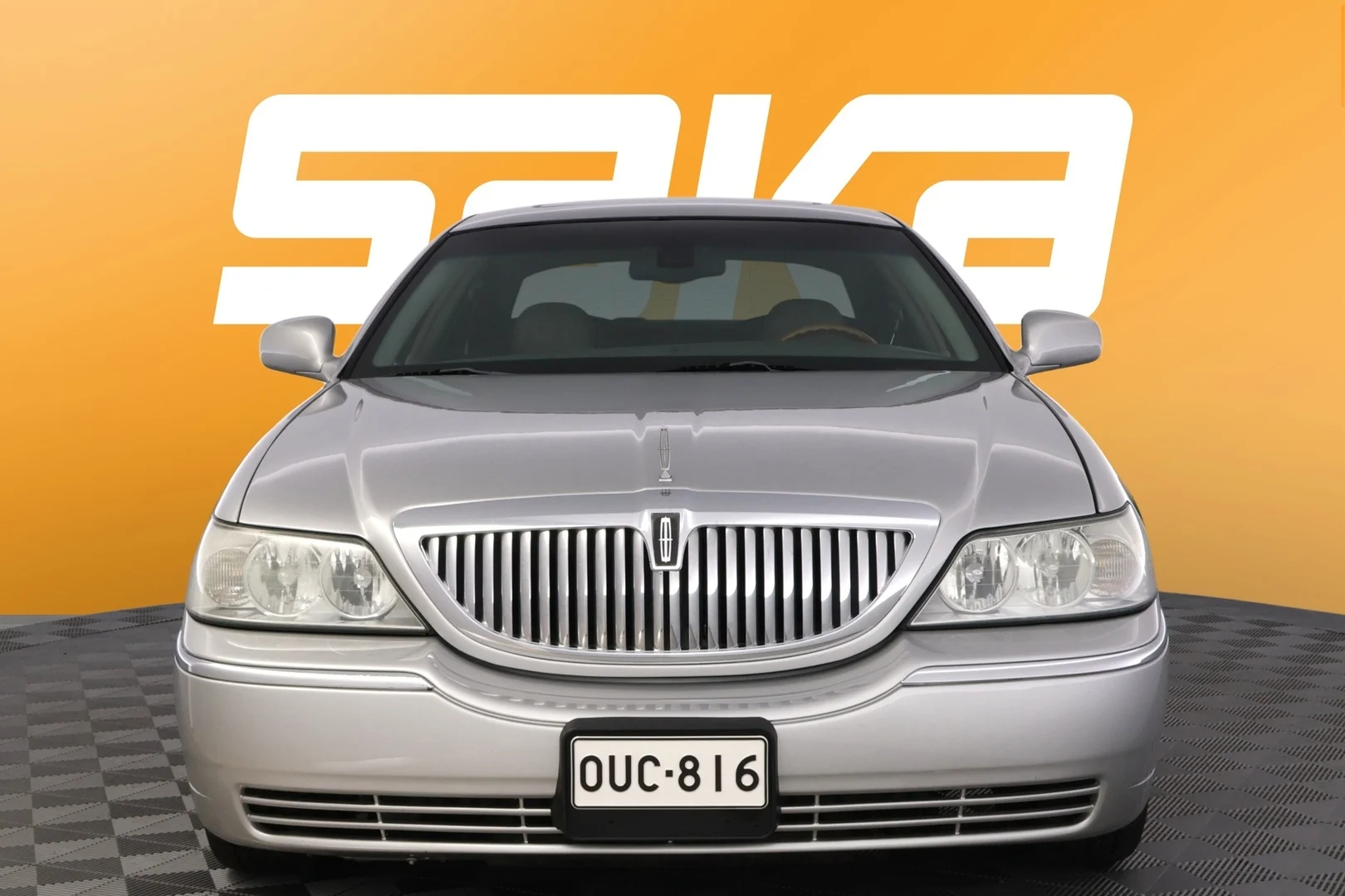 Car Image - 5VwifUGeeP45MUe8clfRP4