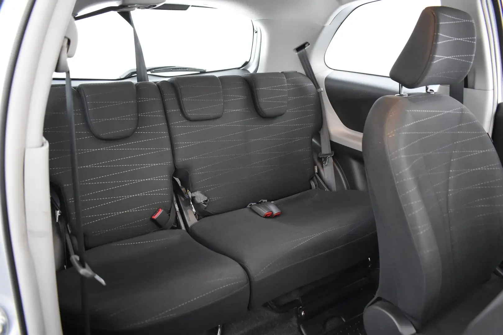 Car Image - 7lt3pCQdxMYRGBvQH9Ezv9