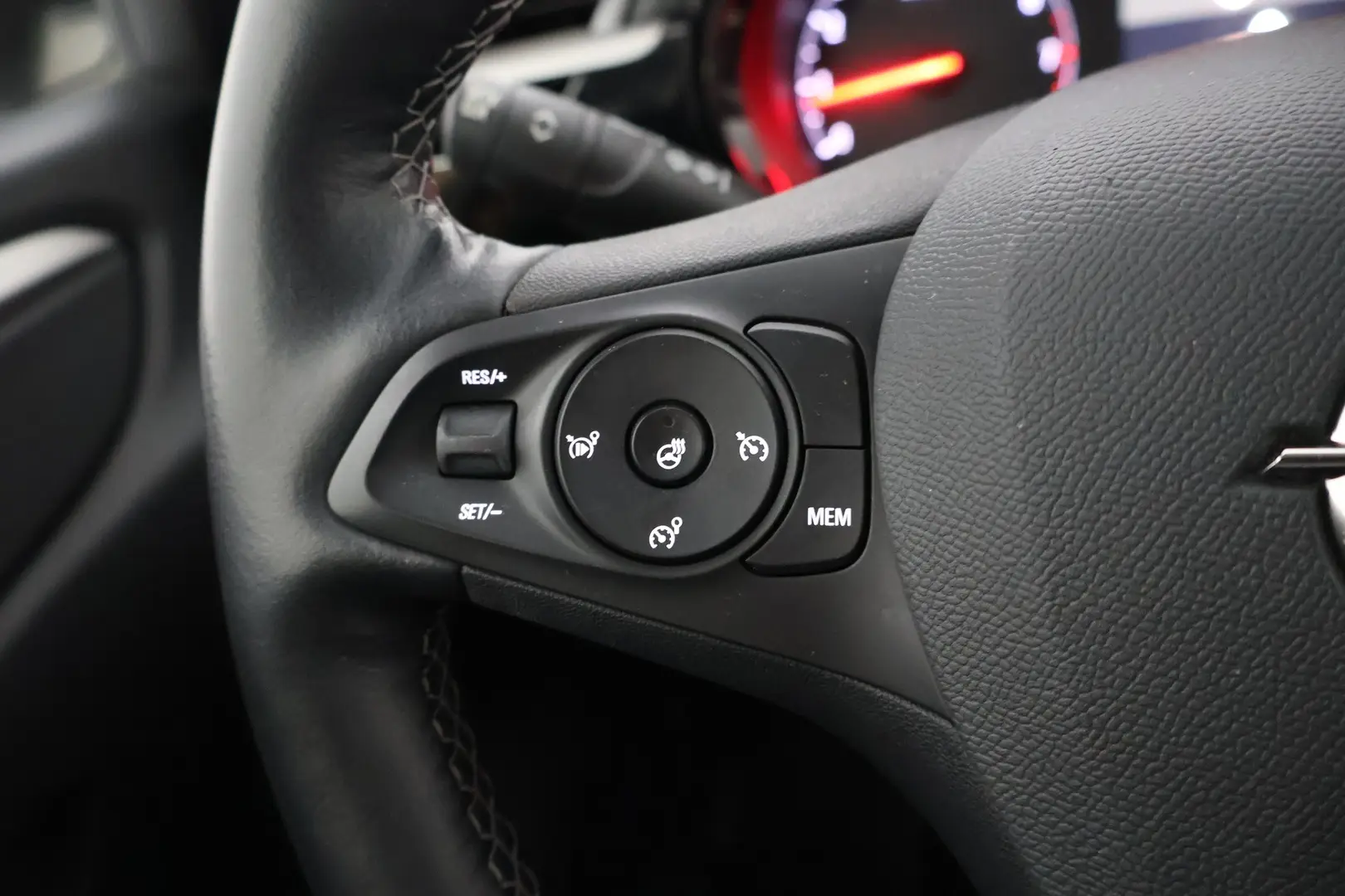 Car Image - VduUhebMctEXxyM7xrY2H