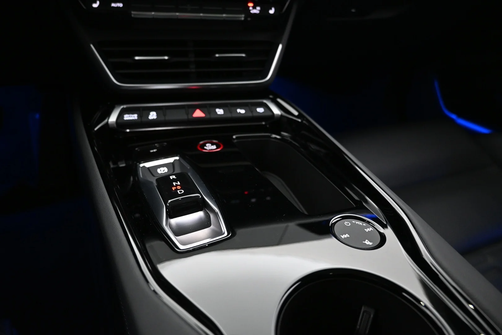 Car Image - 35voUsNw94jJ6GewQT8Nq2