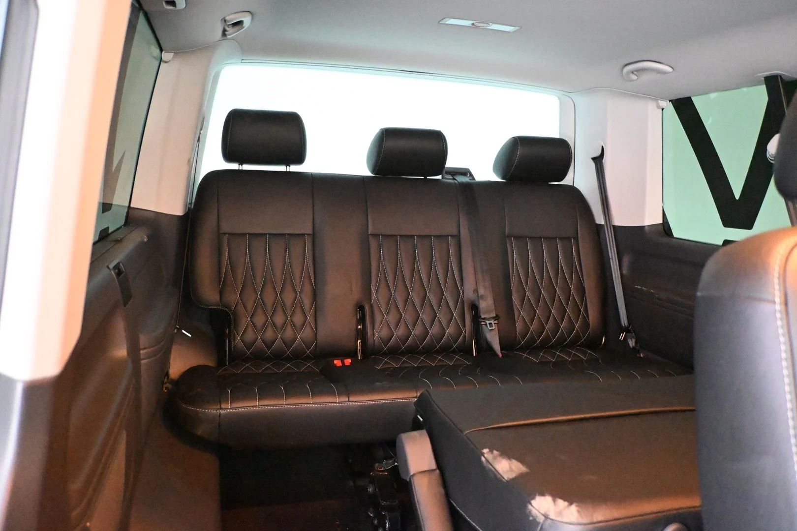 Car Image - 3dwKdS2V9CoBIwuUcsqEOb