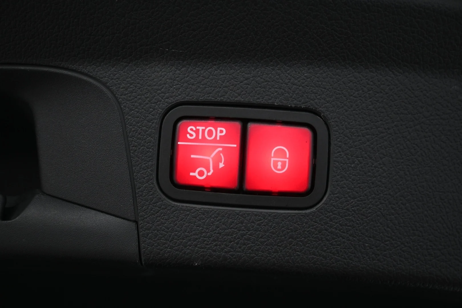 Car Image - 3HtDaynRomIdWp0J8VzfKk