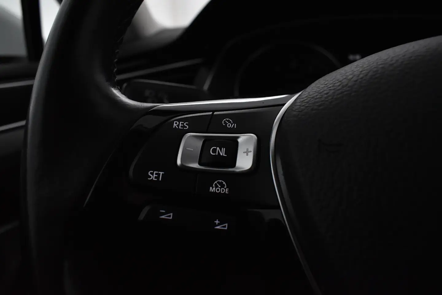 Car Image - xeNeqONuDRp5BkaNrEHwR