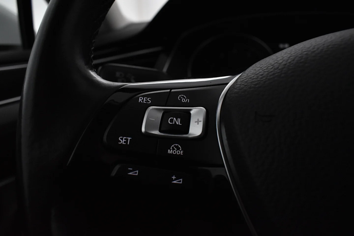 Car Image - xeNeqONuDRp5BkaNrEHwR