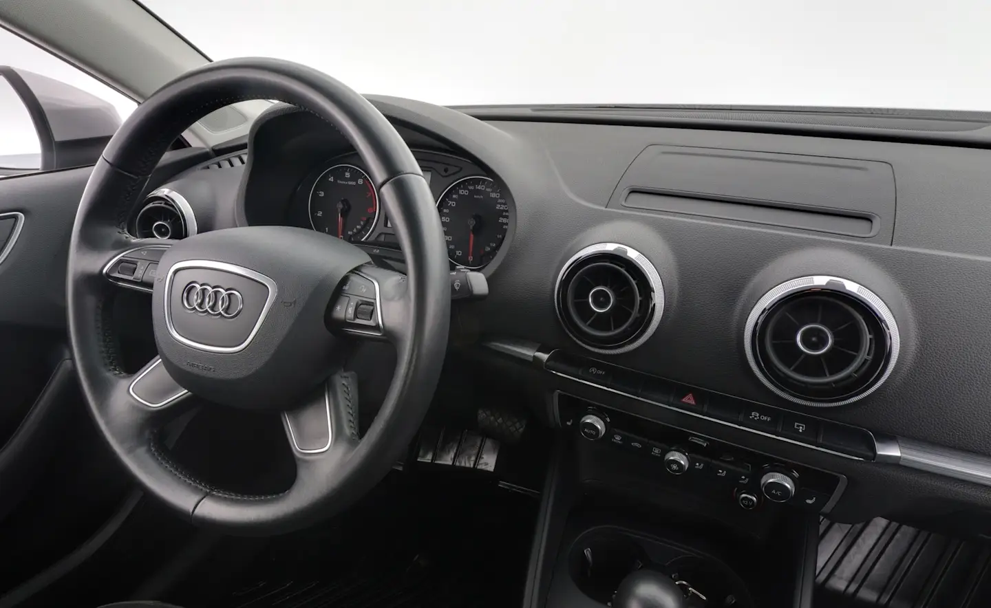 Car Image - 4J98frj5T2w5biM2U8tHGp