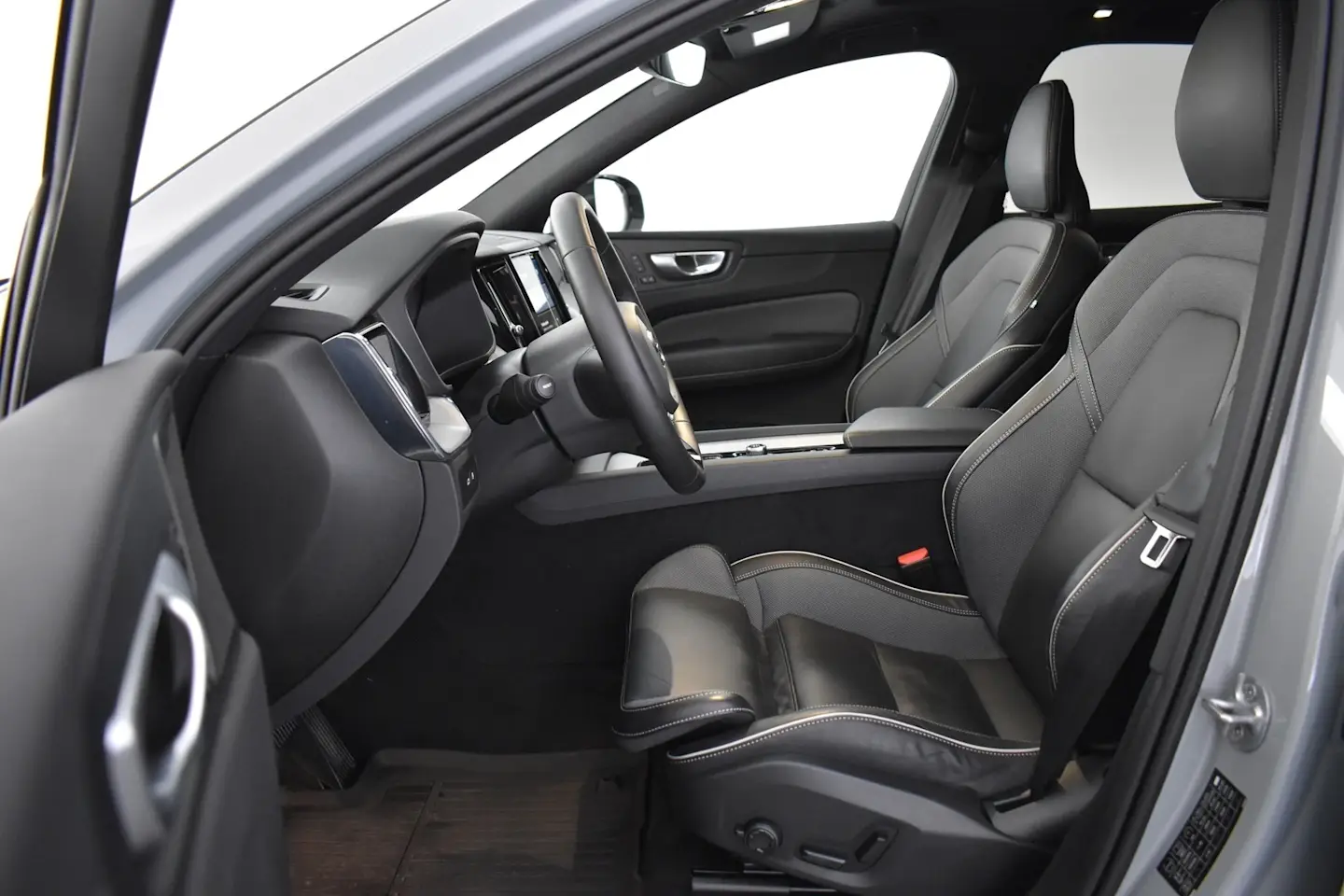 Car Image - 2l8zWTFjzxPQ4ene4M9Mb1