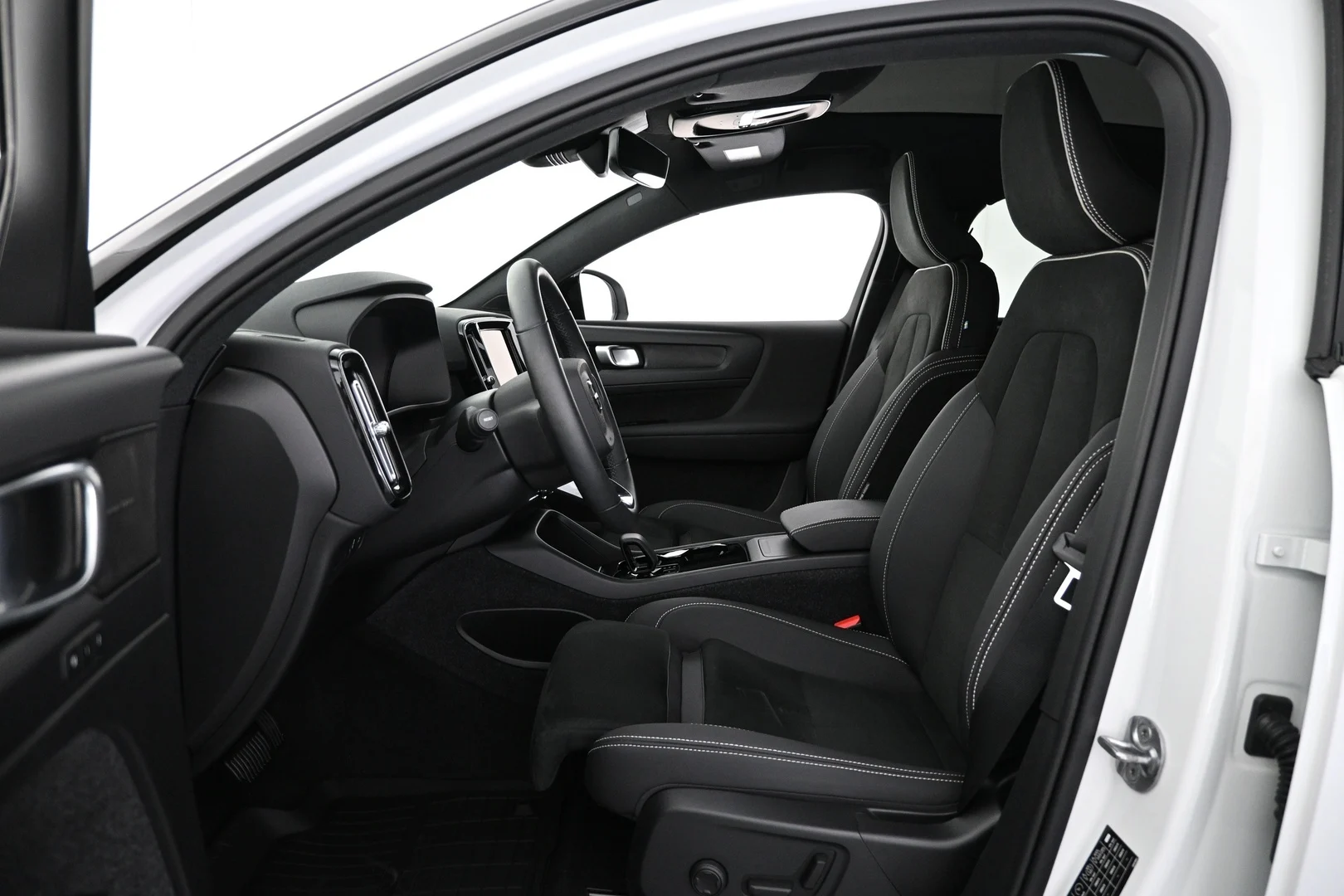 Car Image - 6UKbuzITK4E8LCB9dkqlAw