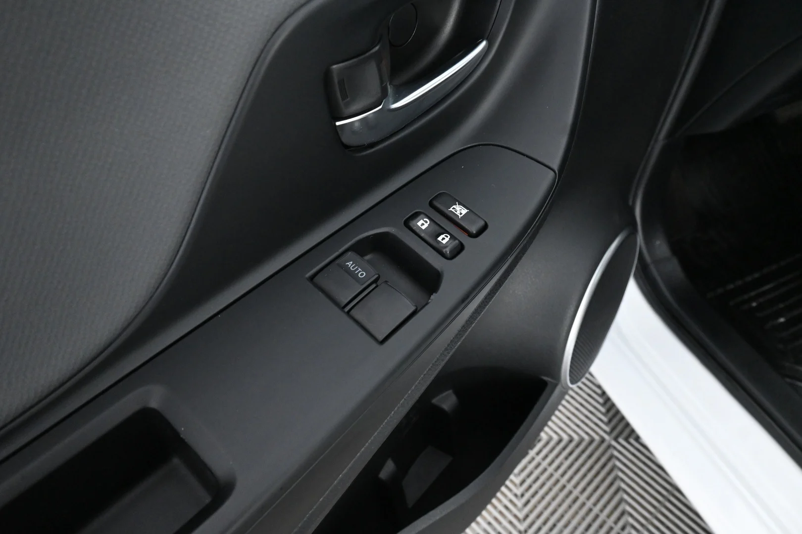 Car Image - 7Hv9gjzARlqtzPF3TknKdc