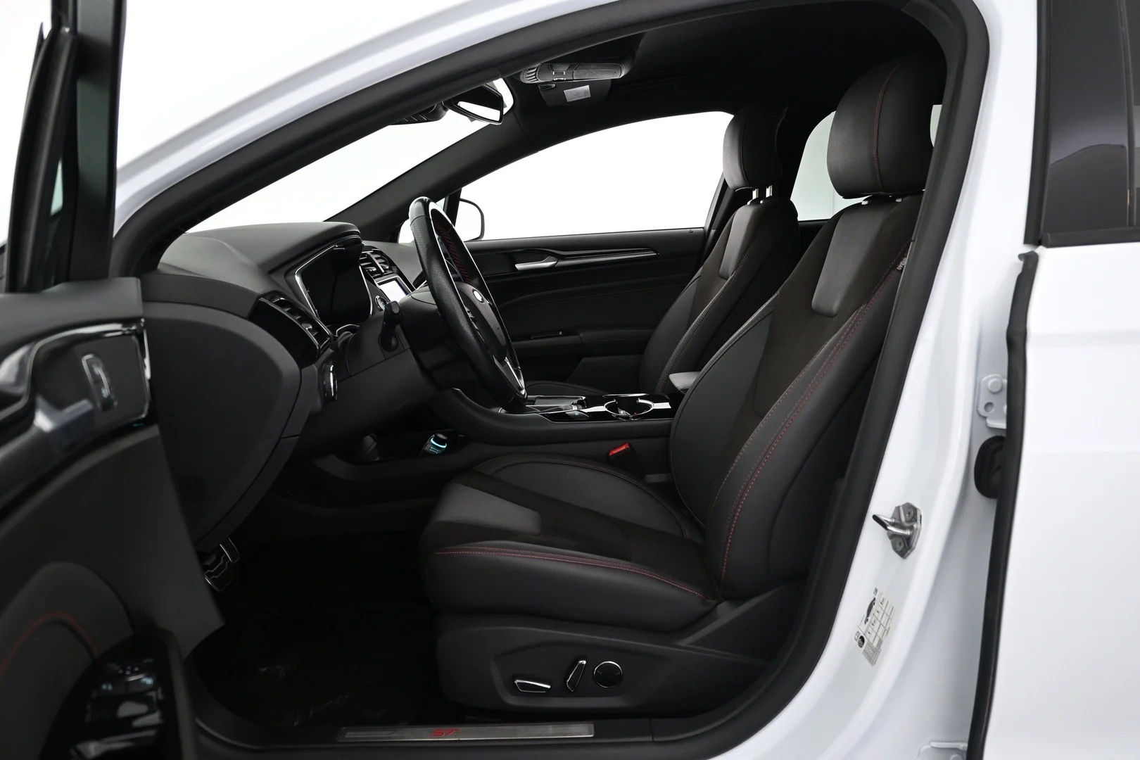 Car Image - 5GH65Mw5RP9eRi8kIS7kbd