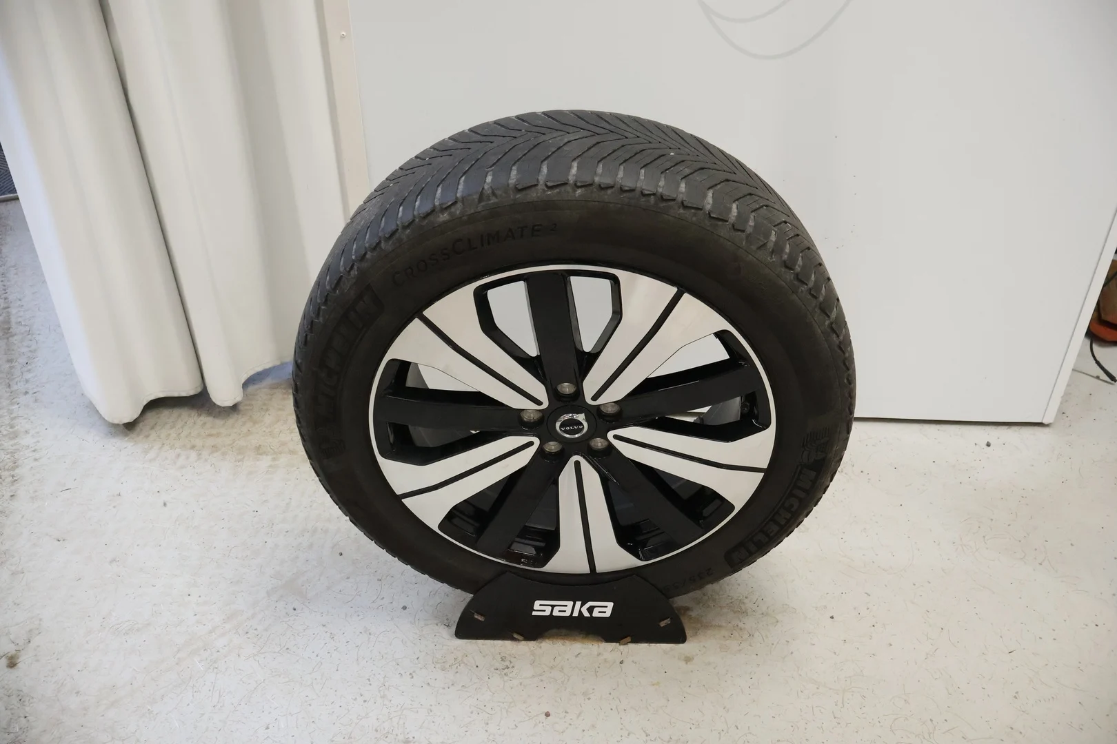 Car Image - y8QXUhw7qAzNICY6UaxLq