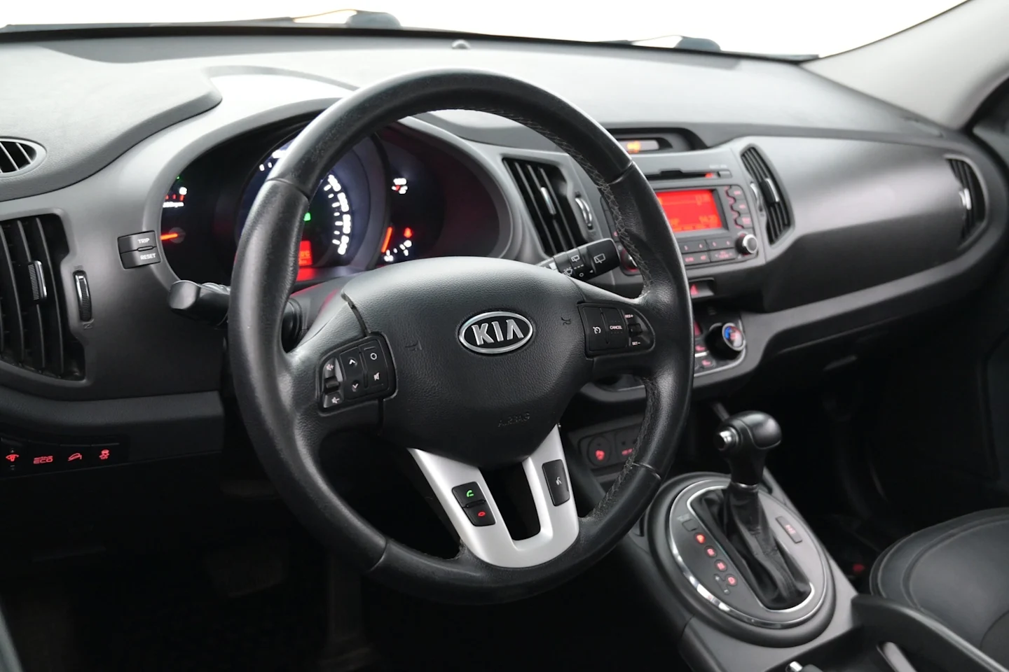 Car Image - 73PAwVeUq8kW6WIhGqDCLI