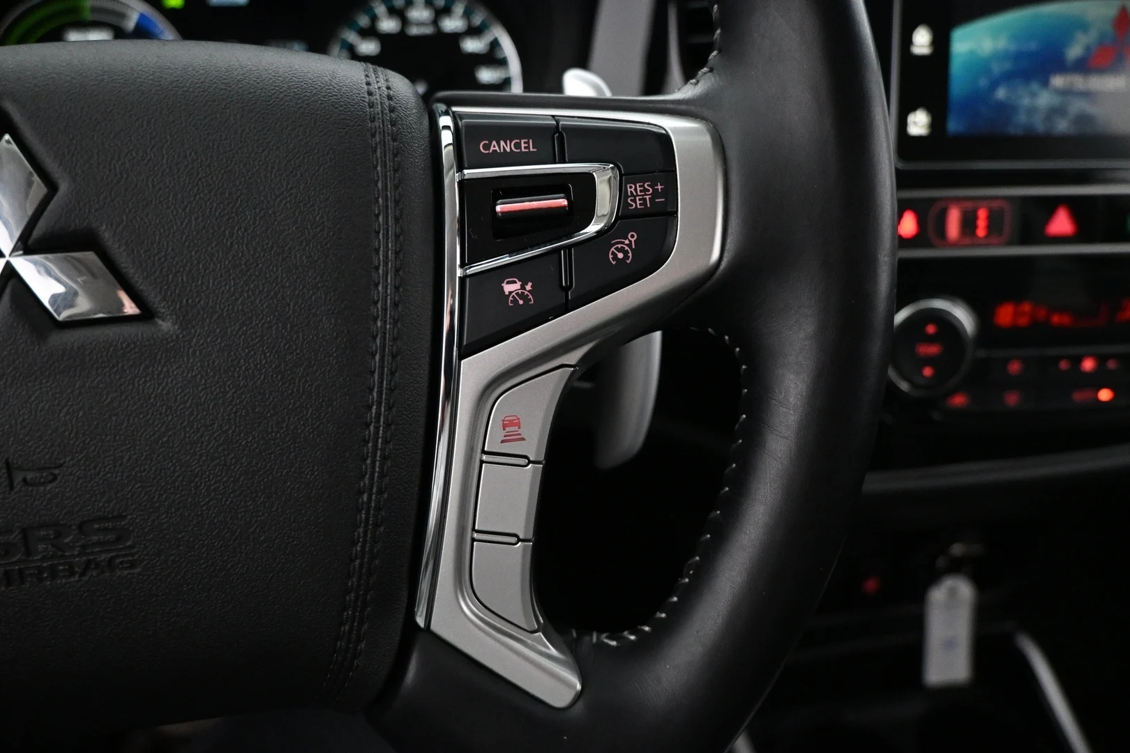 Car Image - sarHbxL4bl8PBZeNZBtLh