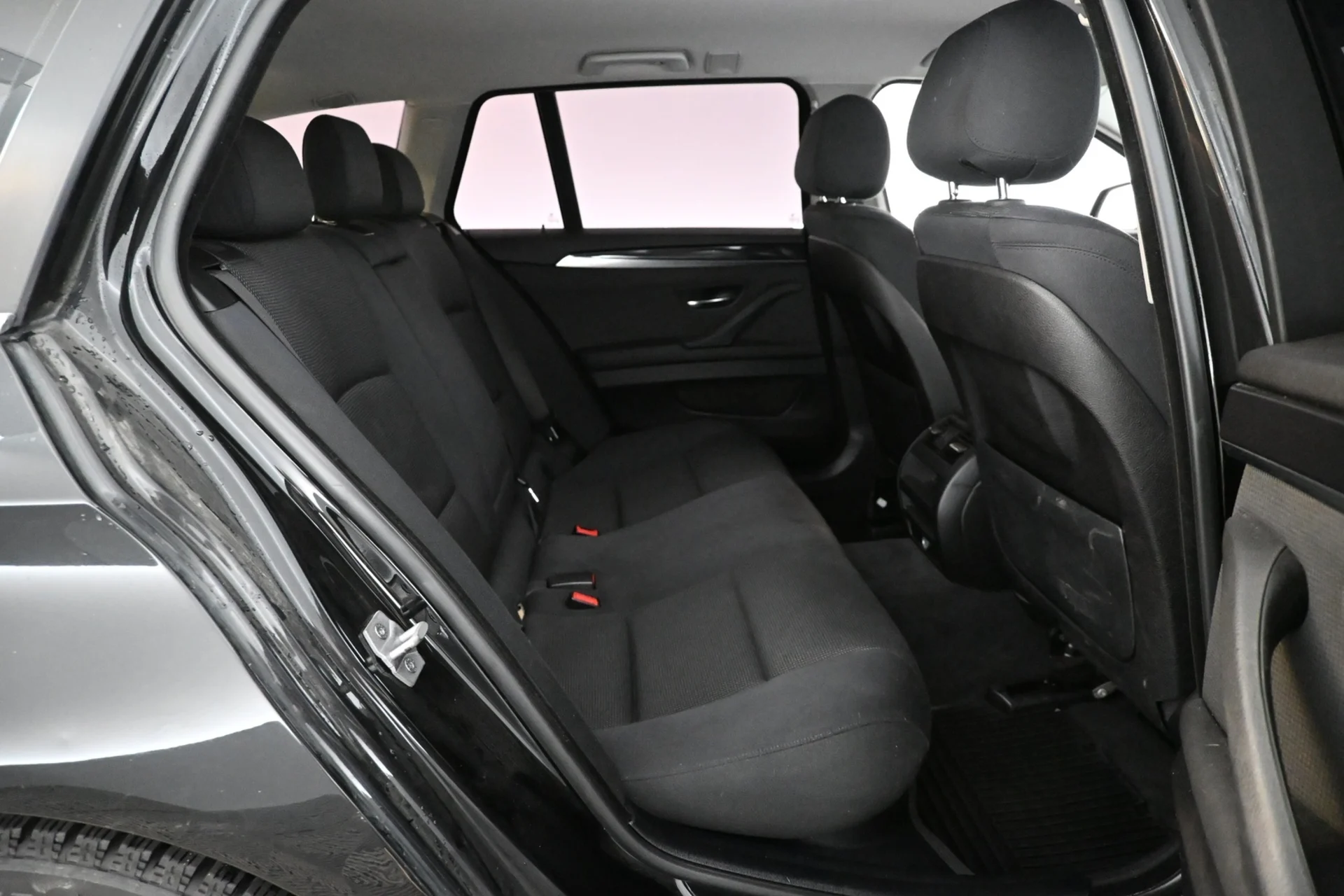 Car Image - 2iCYqVT1Ztpr4IeptAMqD6