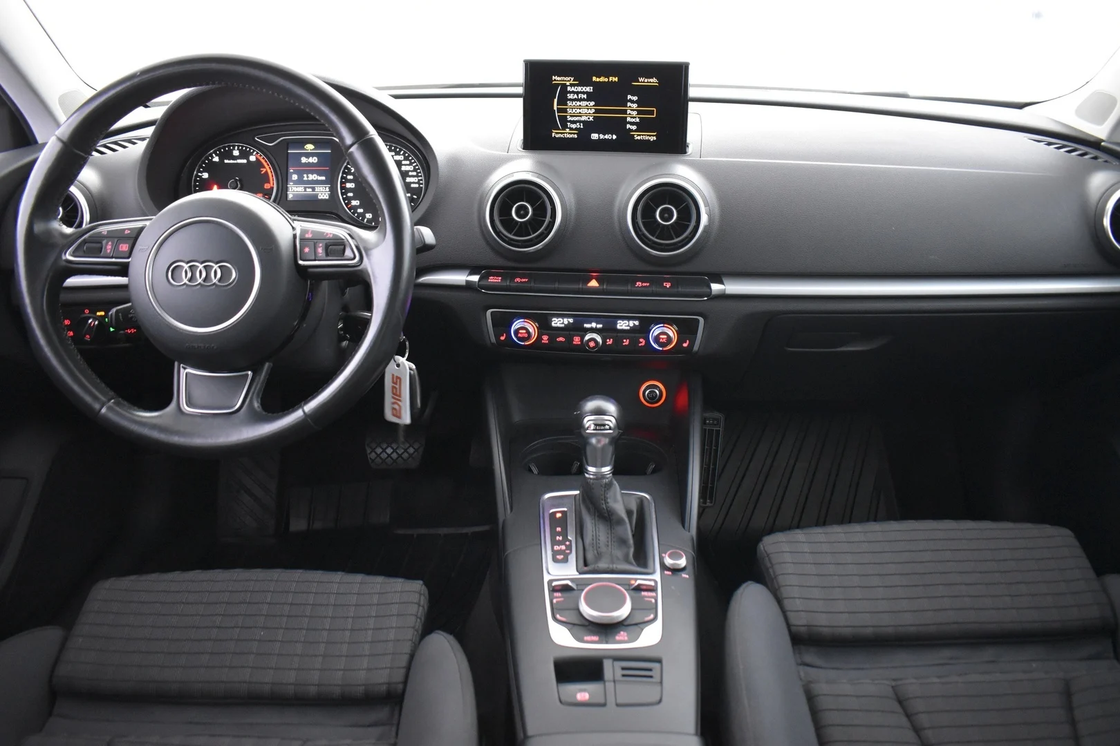 Car Image - 7BMneGf5FV9TYec97tGpll