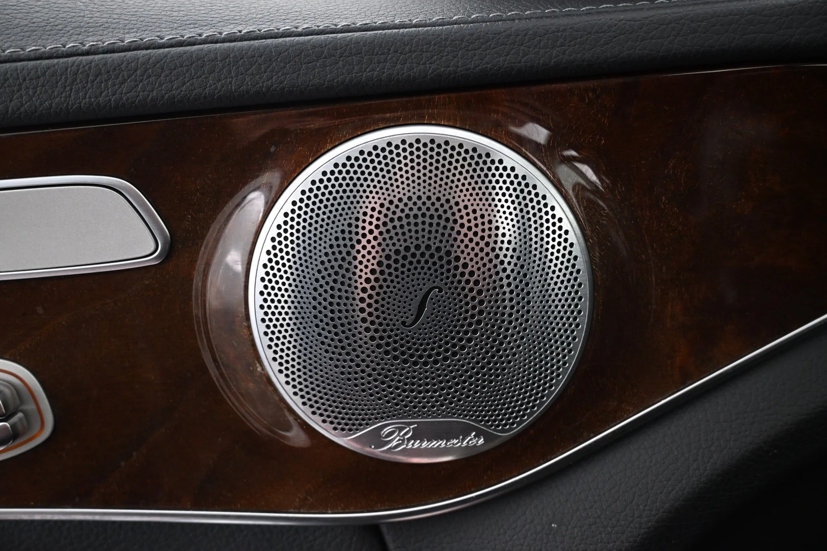 Car Image - 3kfjl9UGfJVYrH43SYrWDH