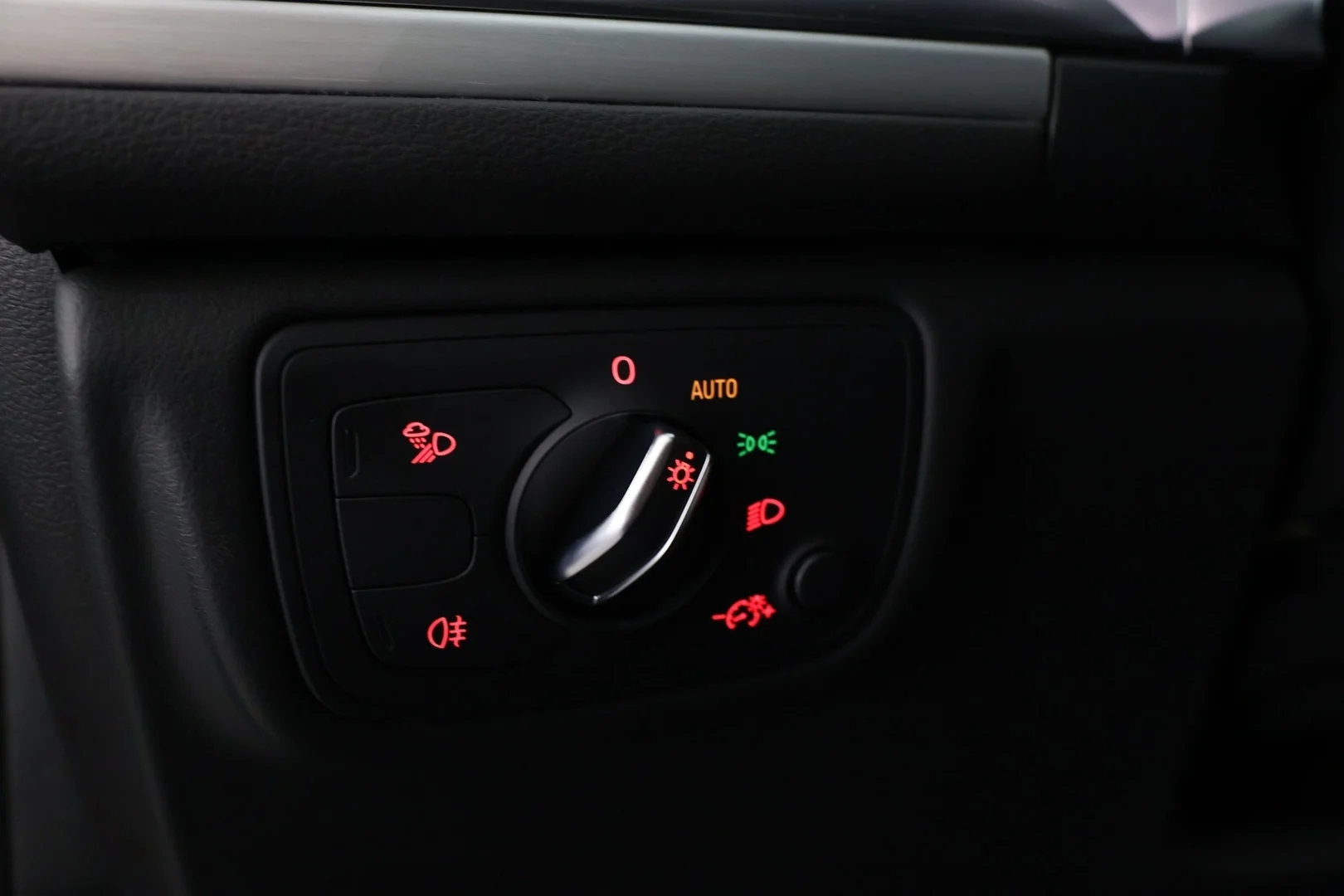 Car Image - 4g5RvvS0yArUidwMJcTJP6
