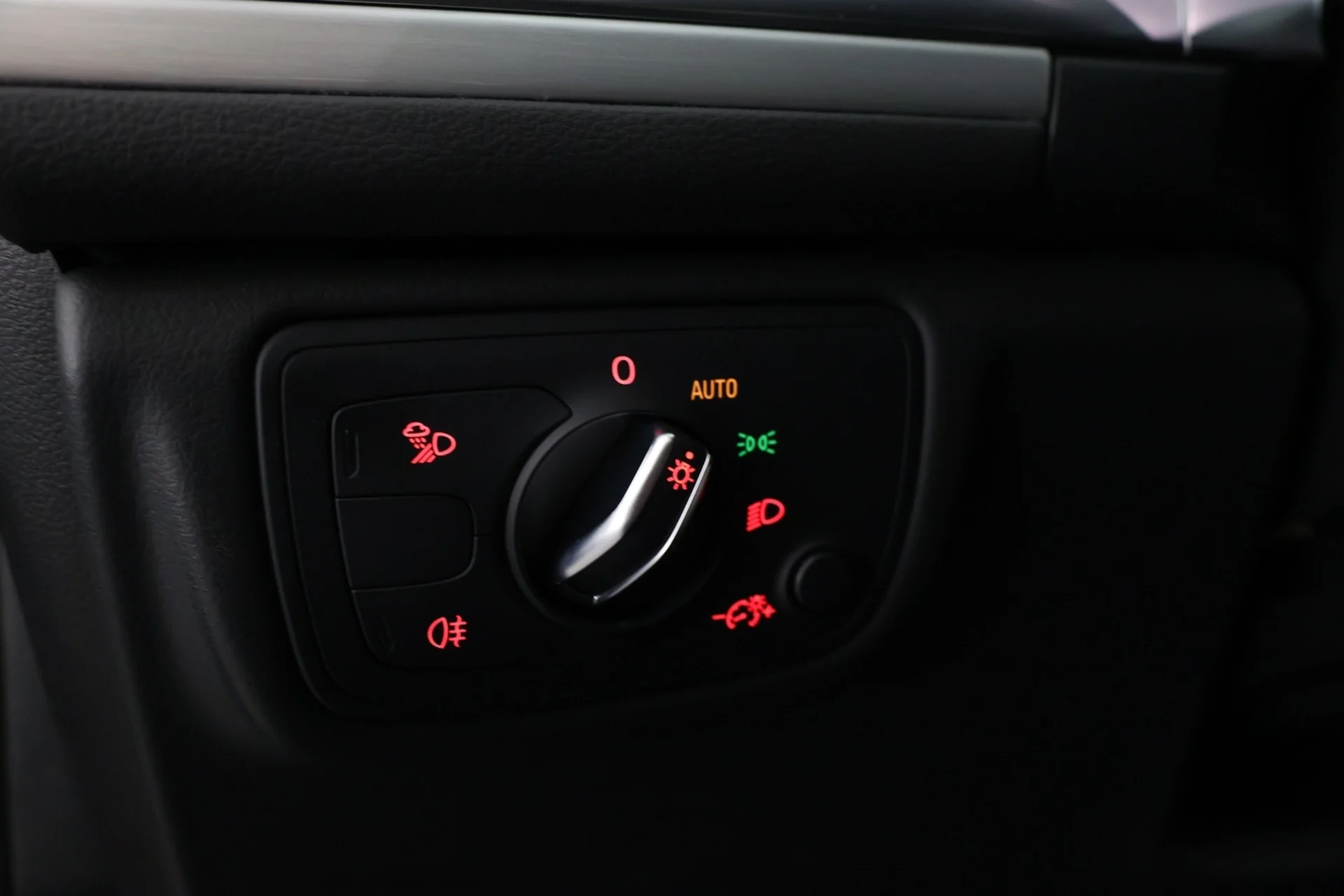 Car Image - 4g5RvvS0yArUidwMJcTJP6