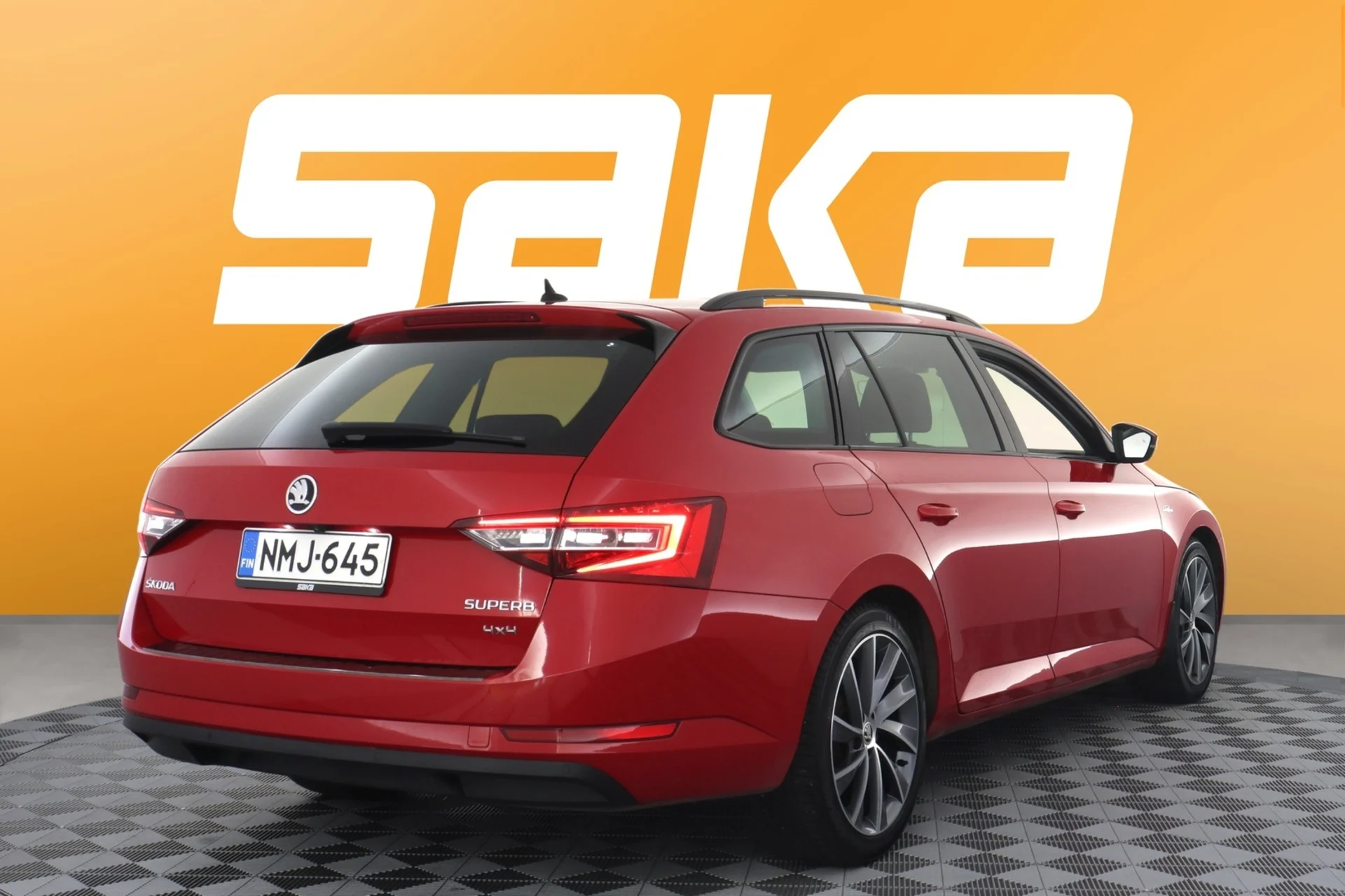 Car Image - 5Z2bxsOJQb5HSuEYQbfS7t