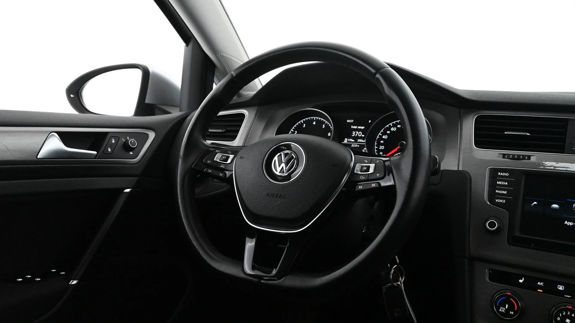 Car Image - 6514QvOaB4VjNxfO9Vrrit