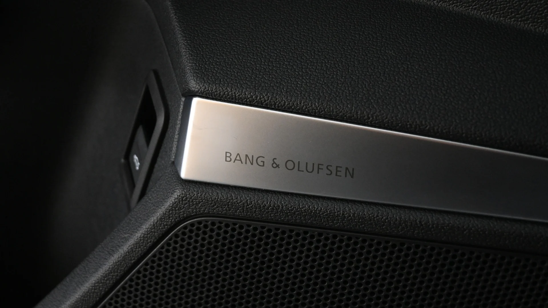 Car Image - W4jTmISOicVvcuQDXZ37T