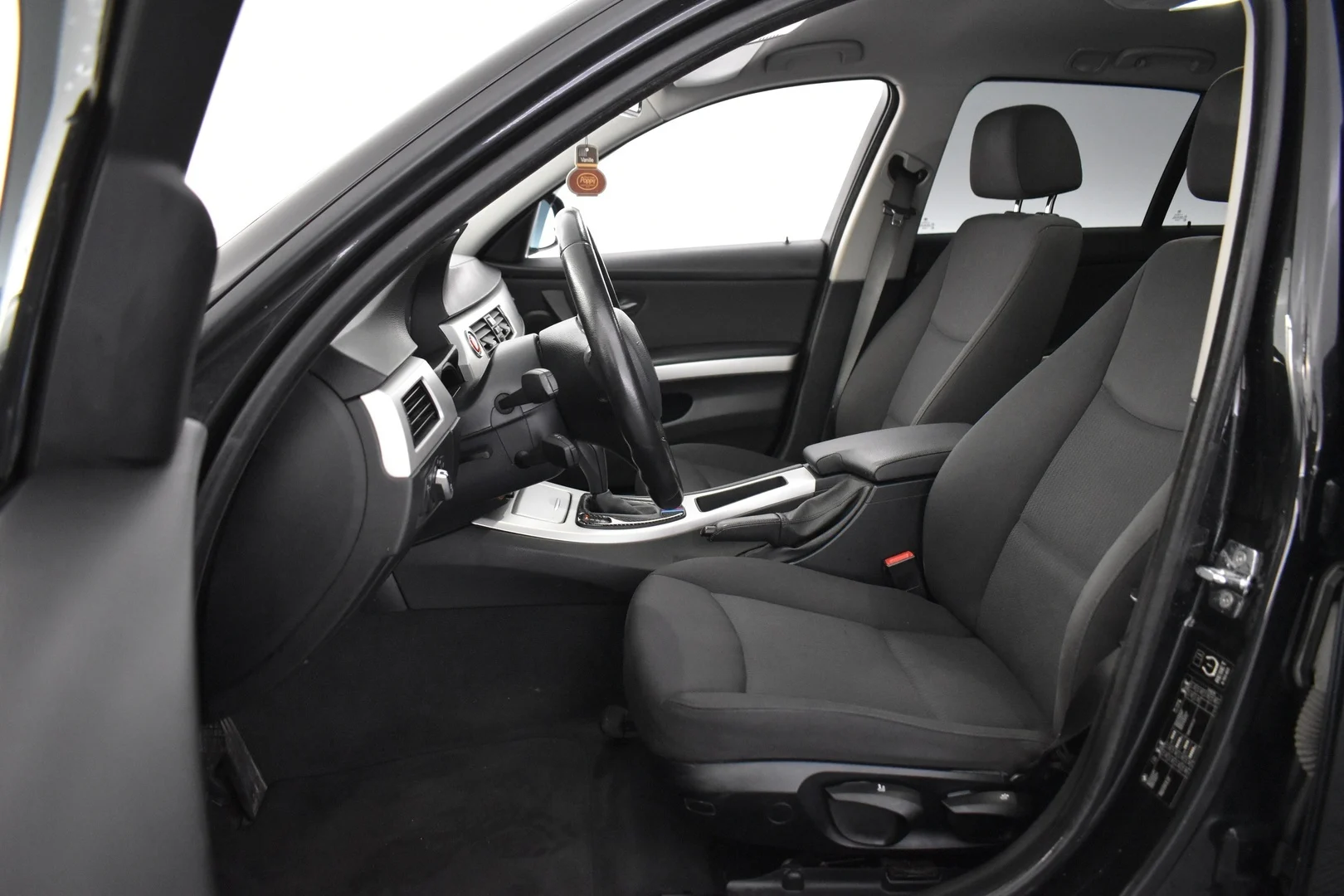 Car Image - 4I9byj5exPq9cEjQseBlfJ