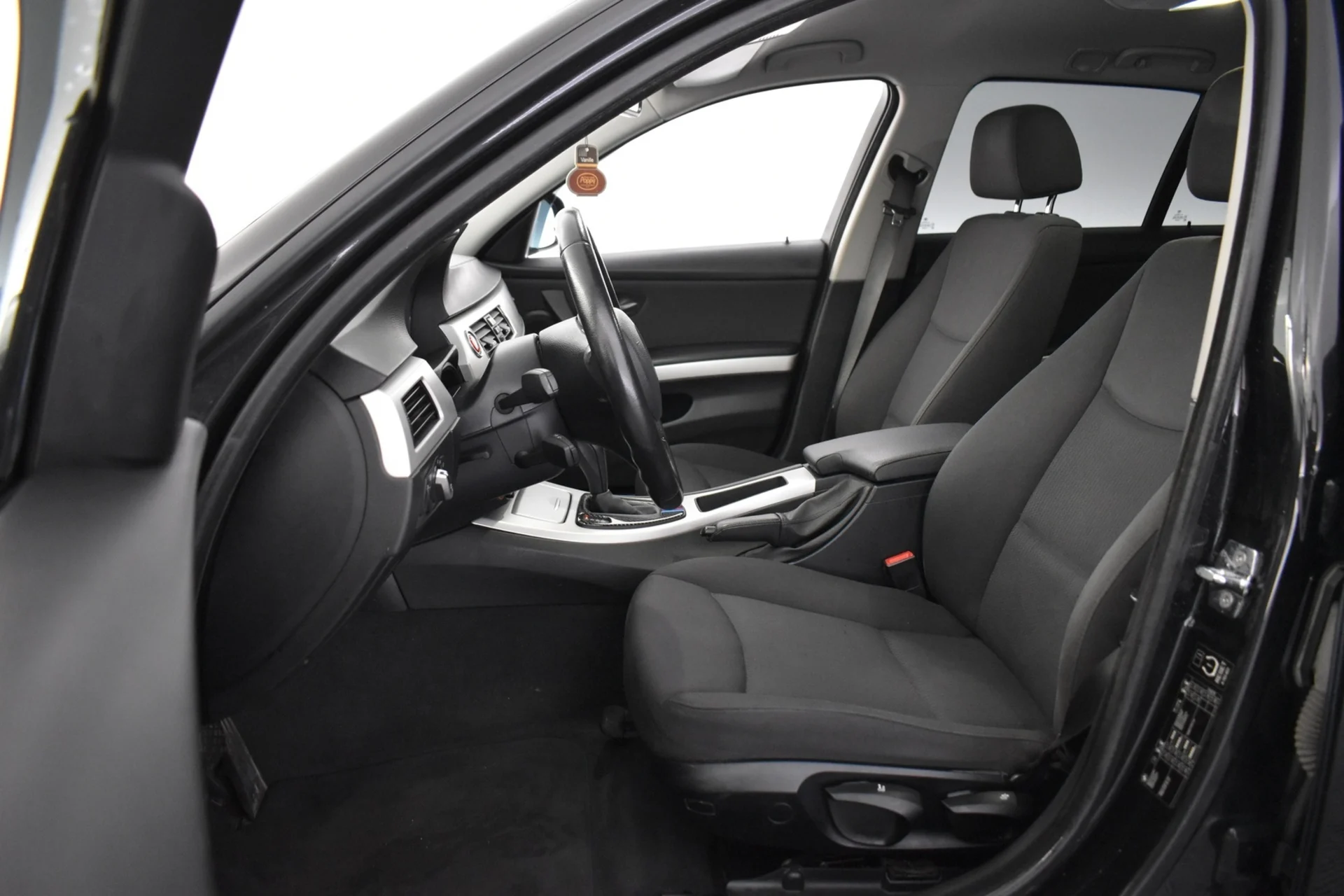 Car Image - 4I9byj5exPq9cEjQseBlfJ