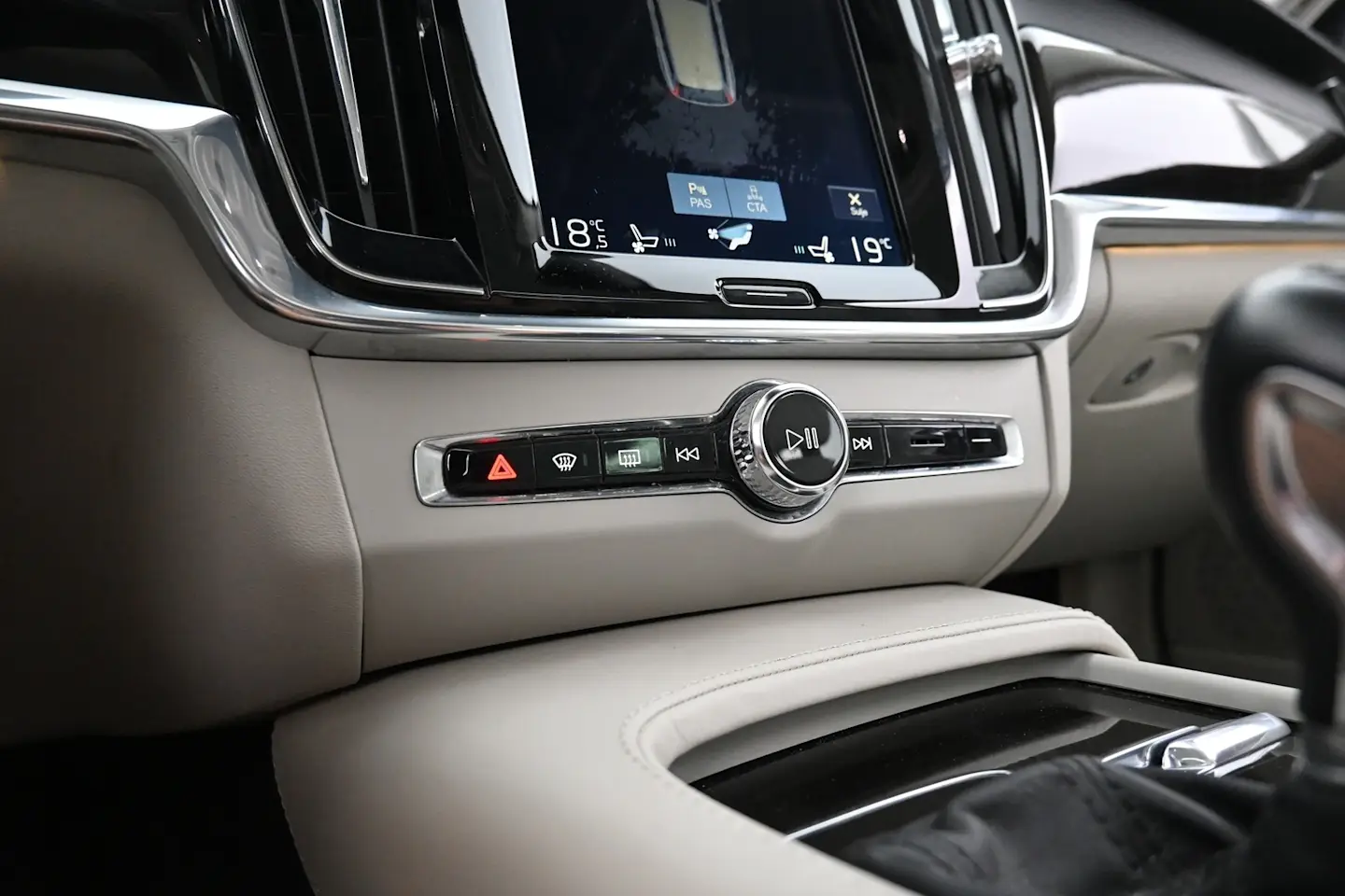 Car Image - 7q259ihz14H1UPdQYlR67M