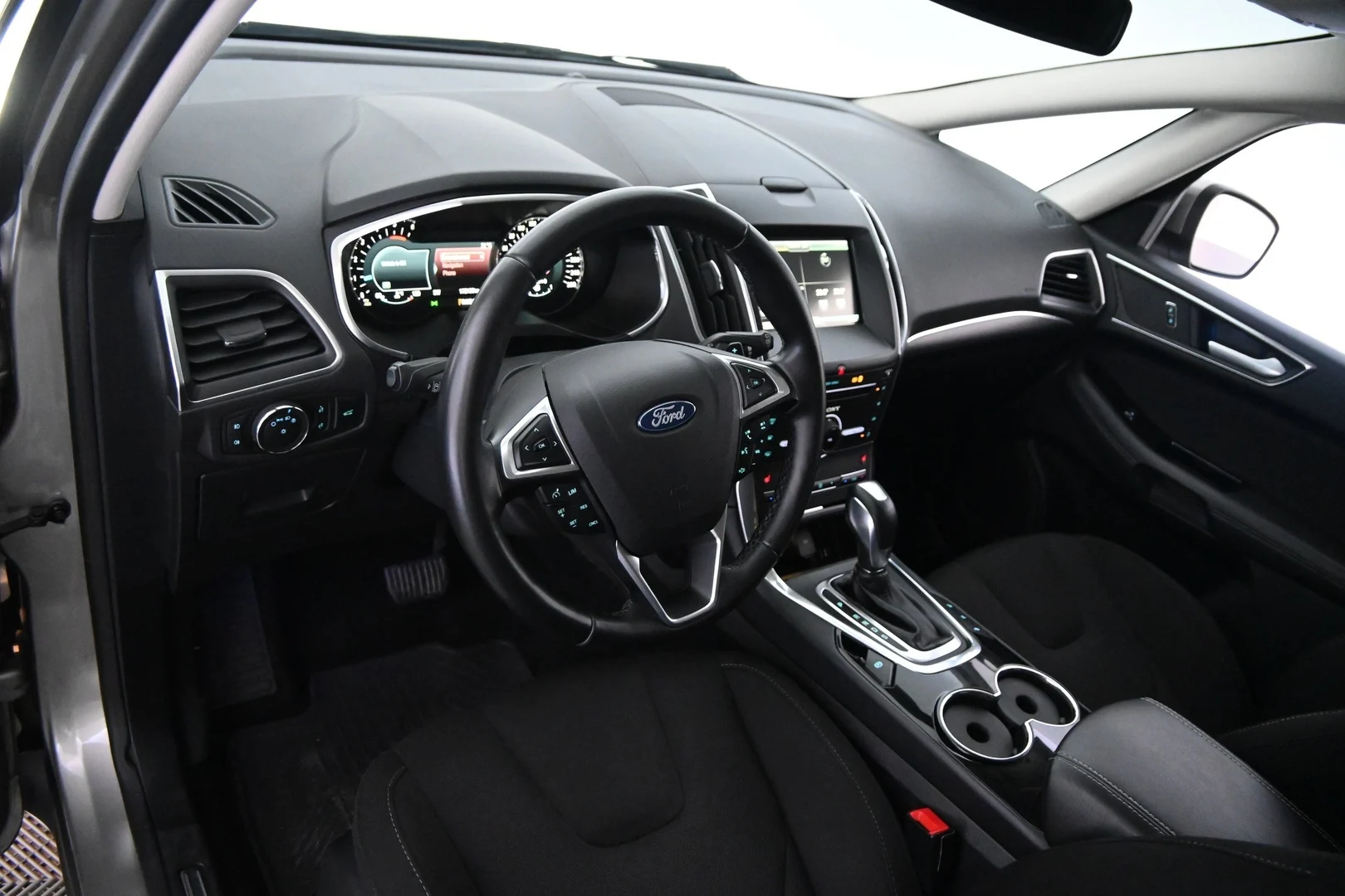 Car Image - 67f34fckJ01zoTccRSz7RA