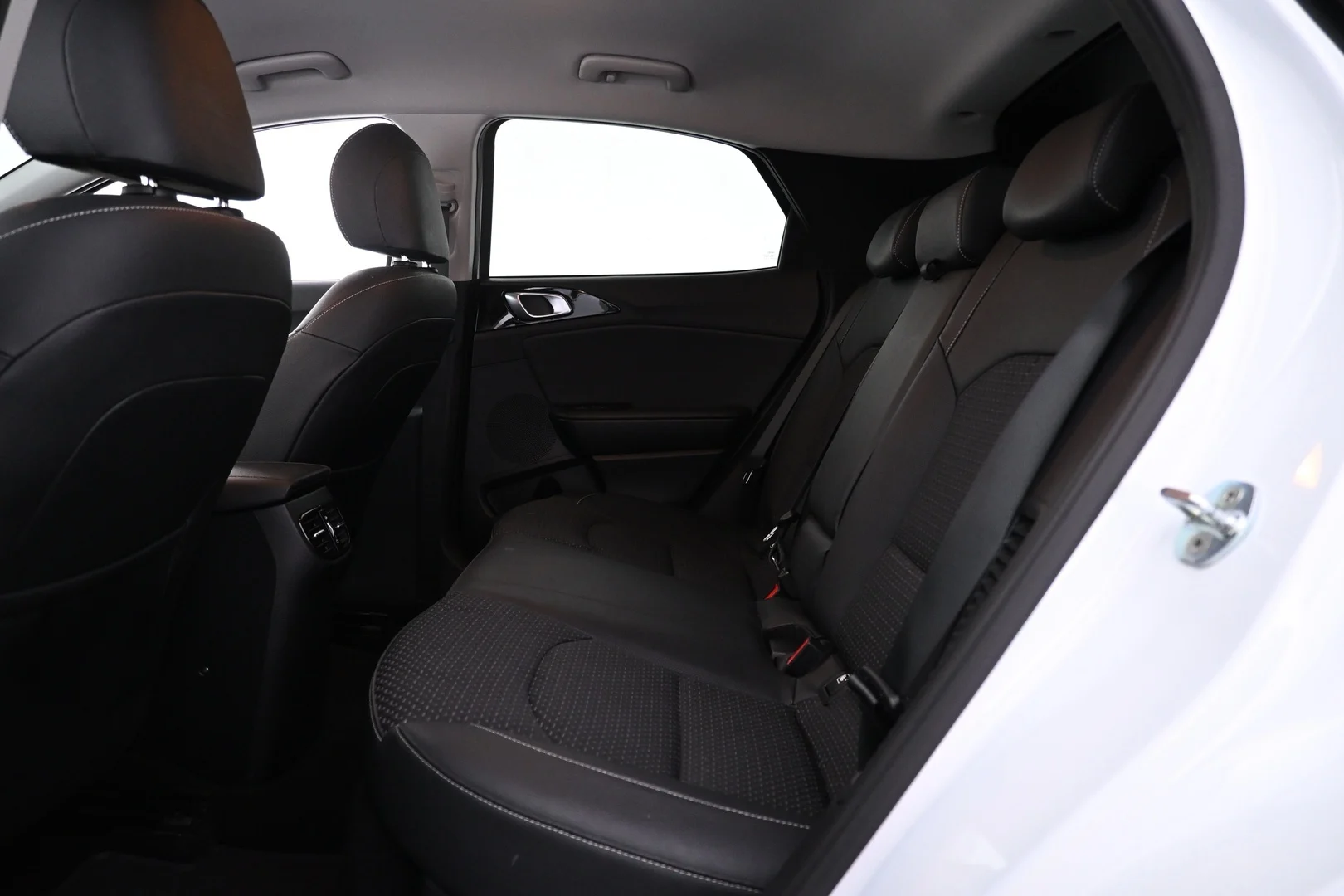 Car Image - 2UPOAuEwuul3RtR3RWdcyH